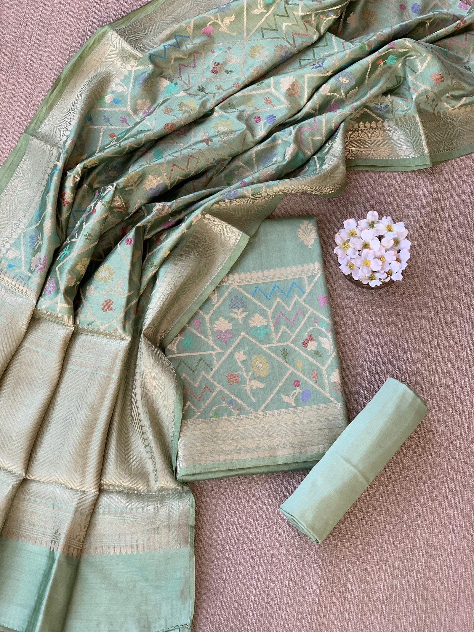 Pista Banarasi Chiniya Silk 3-pc Suit set : SS62J19