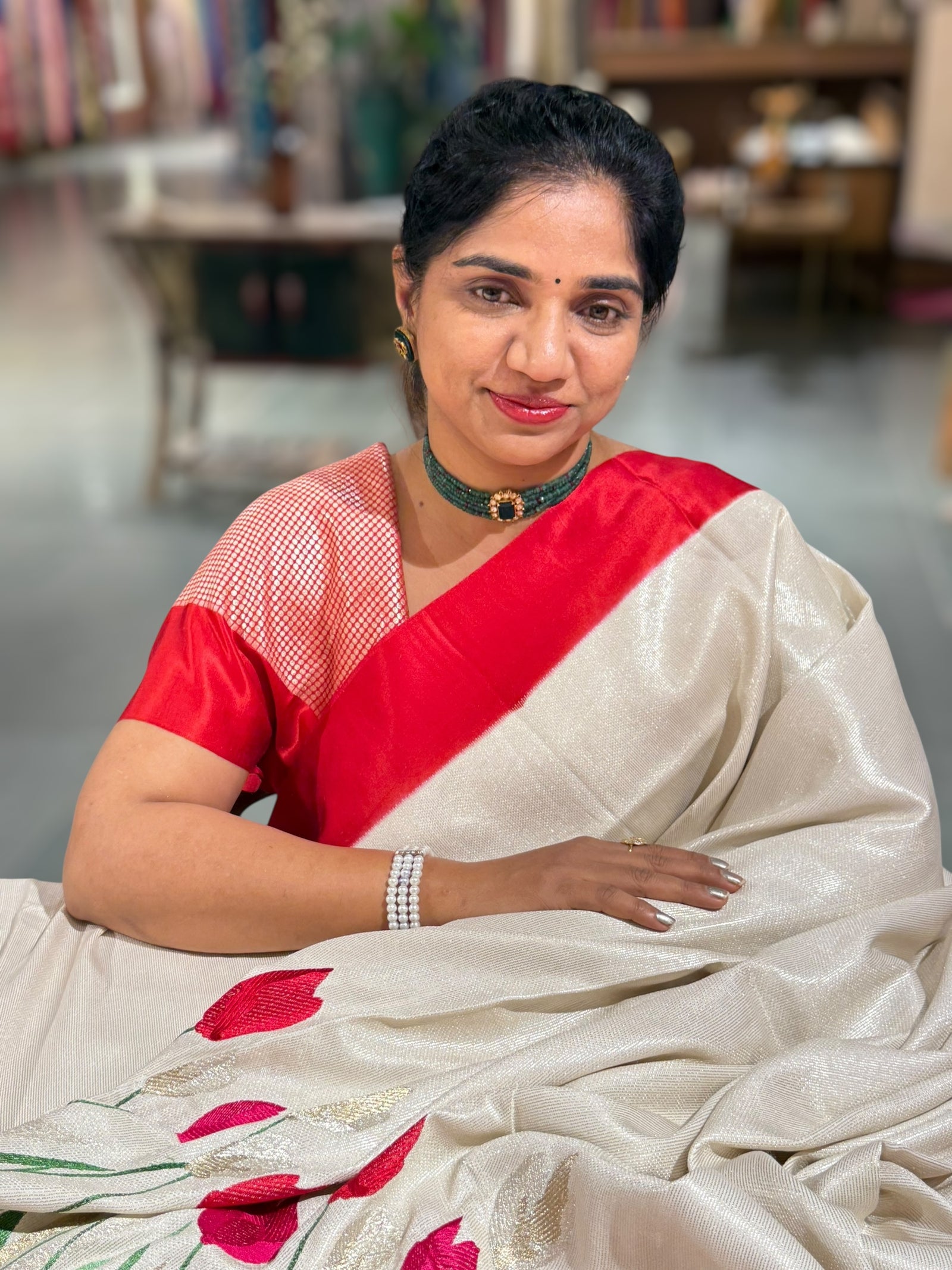 Pure handloom Banarasi Tussar Khaddi Georgette with Tulip Border