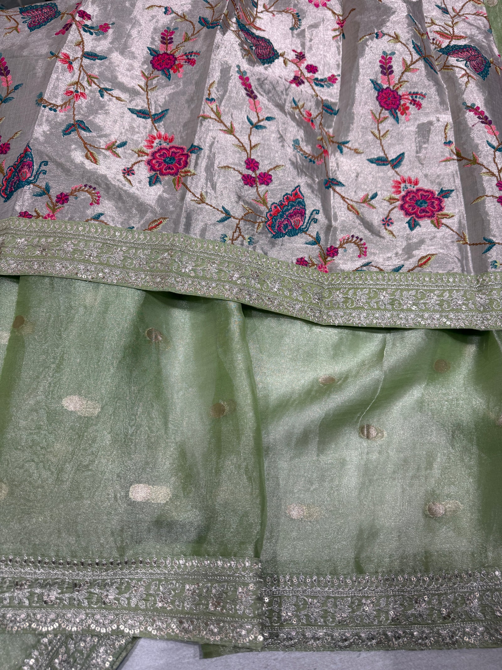 Apple Green Banarasi Tissue : S62F221