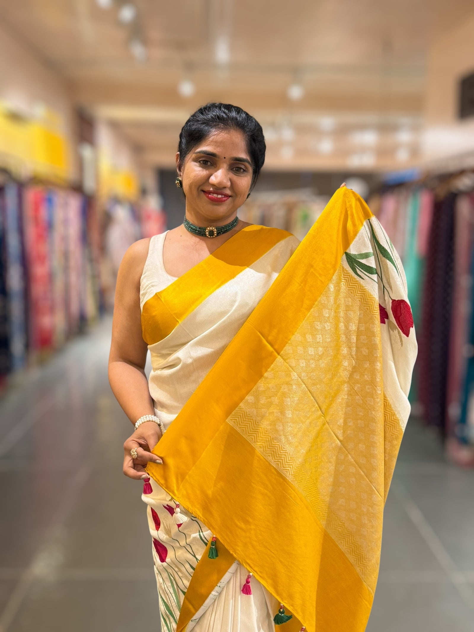 Pure handloom Banarasi Tussar Khaddi Georgette with Tulip Border