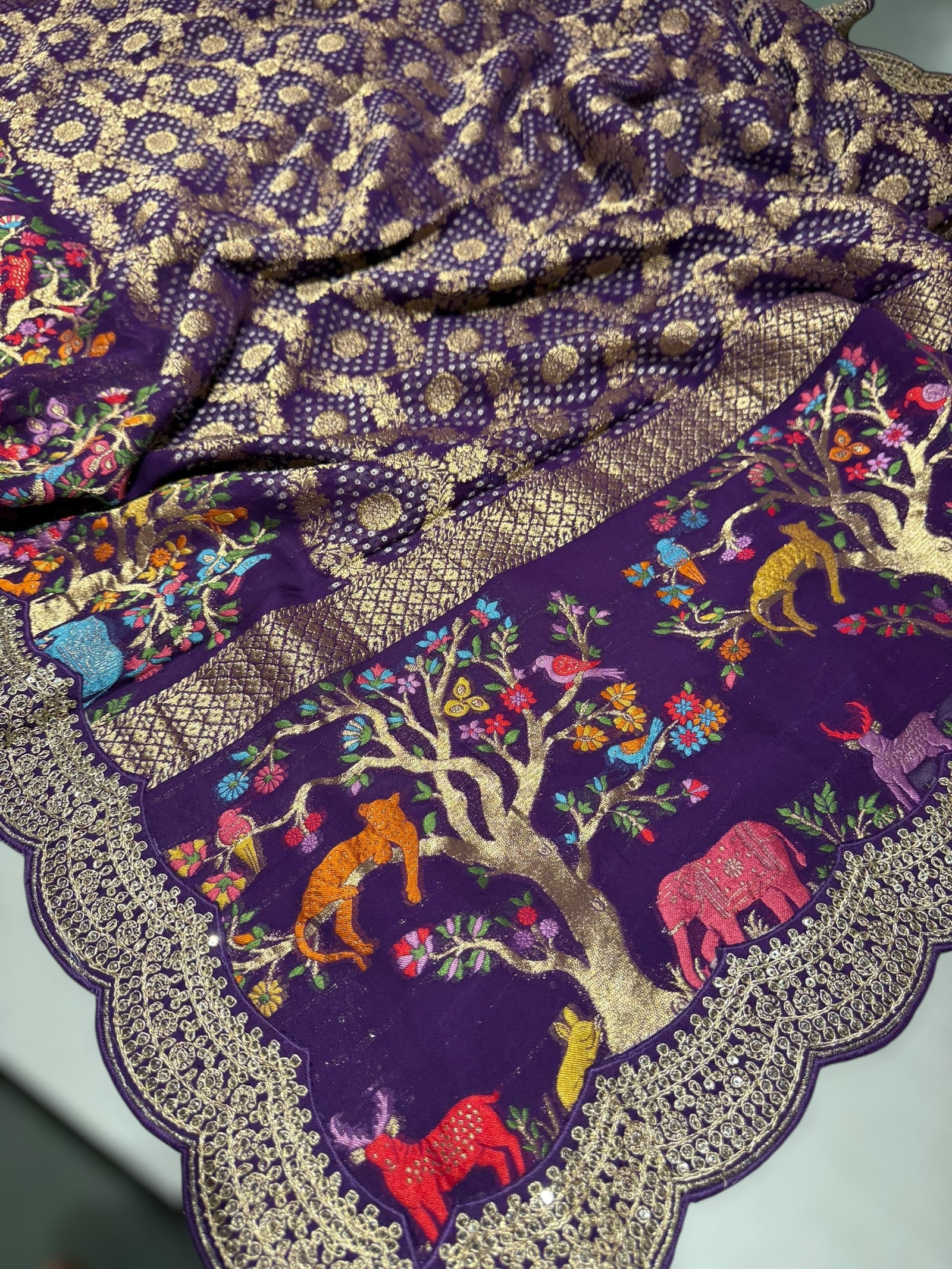 Brinjal Bandhini Georgette Saree with sabya style scallop border