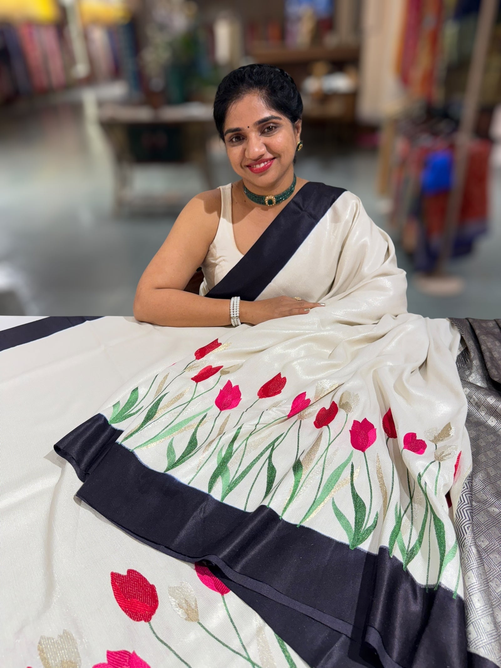 Pure handloom Banarasi Tussar Khaddi Georgette with Tulip Border