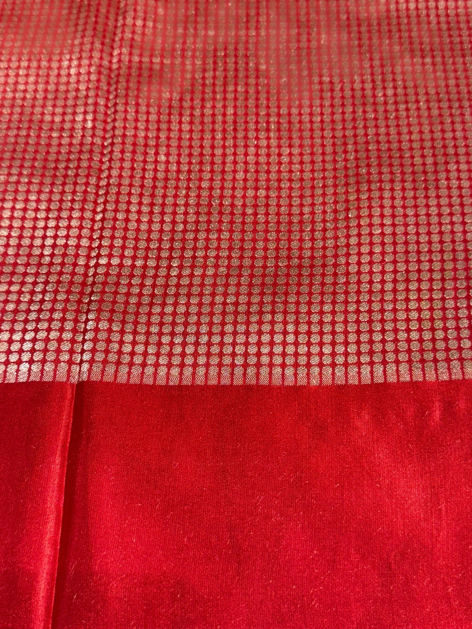 Pure handloom Banarasi Tussar Khaddi Georgette with Tulip Border