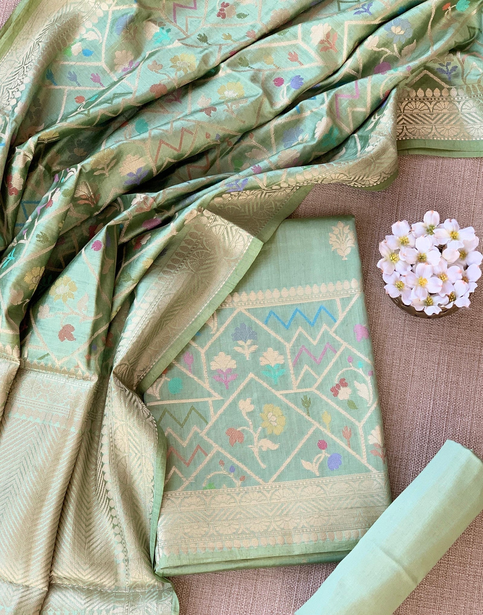 Pista Banarasi Chiniya Silk 3-pc Suit set : SS62J19