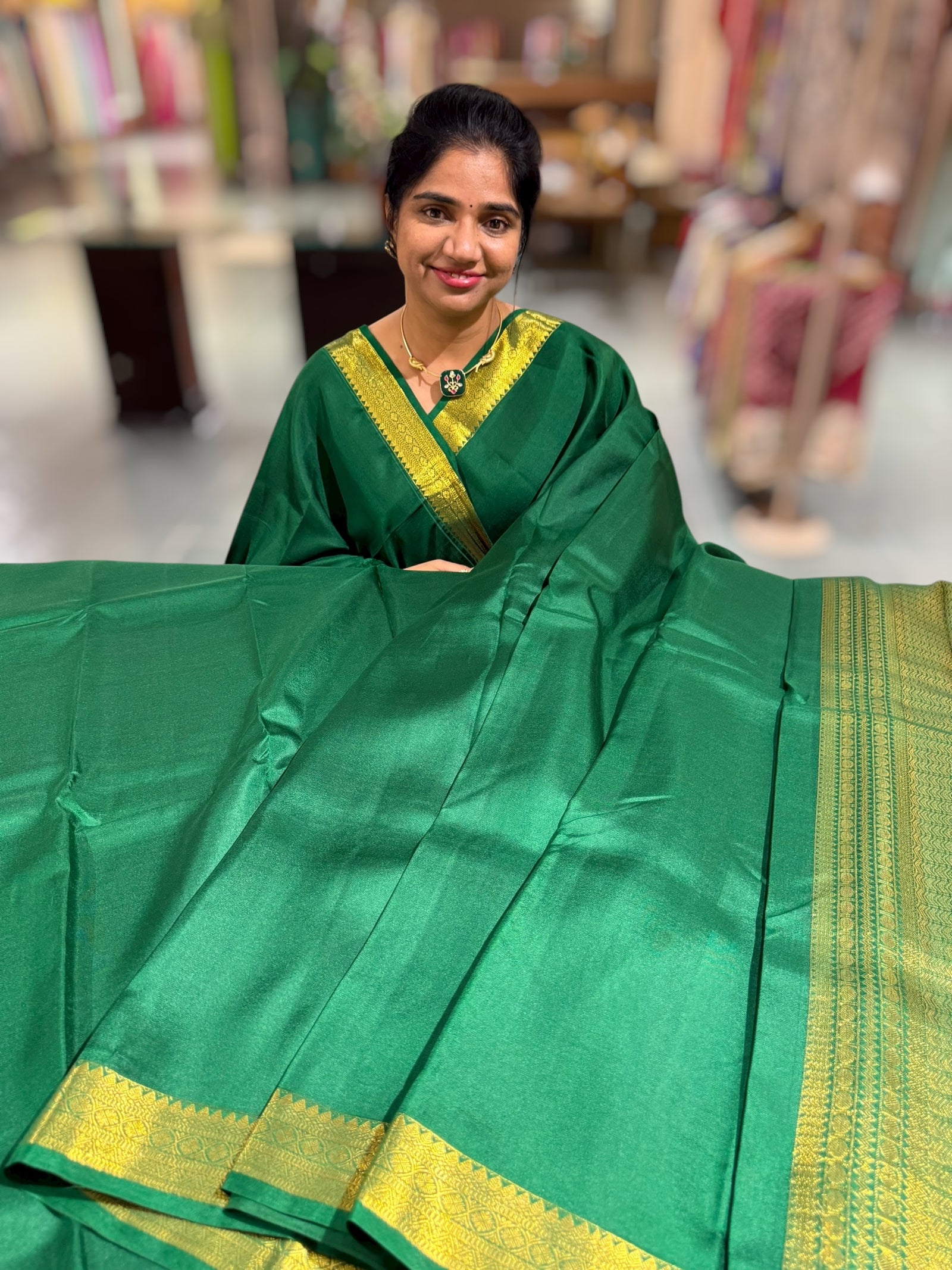Emerald Green vintage Kanchipuram silk saree with pen kalamkari blousel