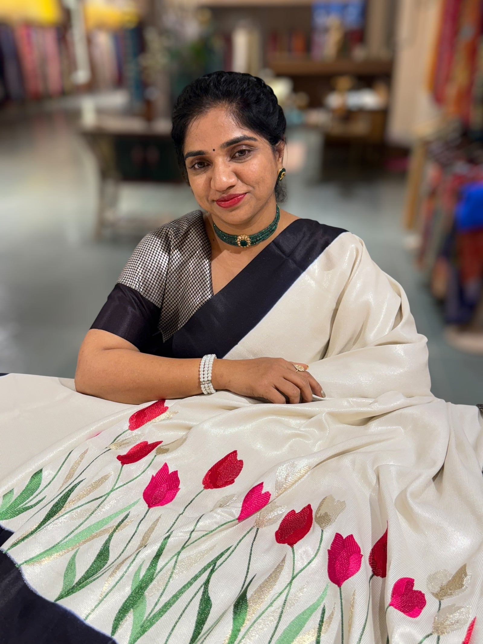 Pure handloom Banarasi Tussar Khaddi Georgette with Tulip Border