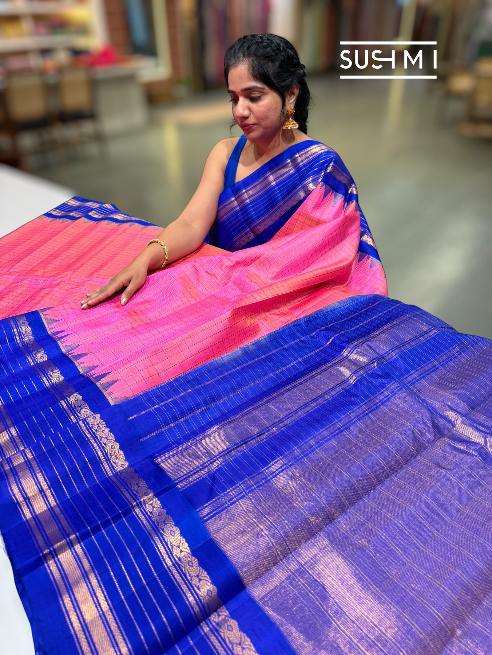 Neon Pink vintage checks Gadwal Silk Saree : S62F216