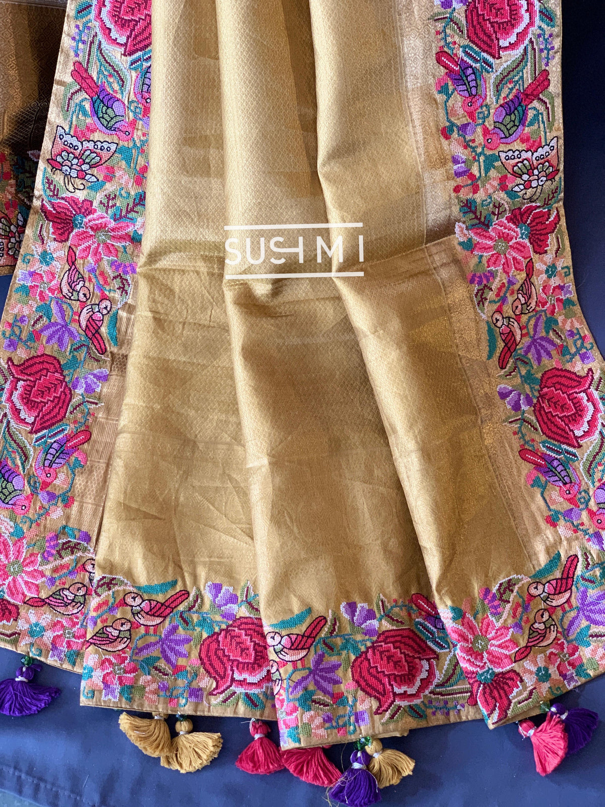 Molten Gold Kanjeevaram Tissue Sareewith petite point embroidery : S62F089