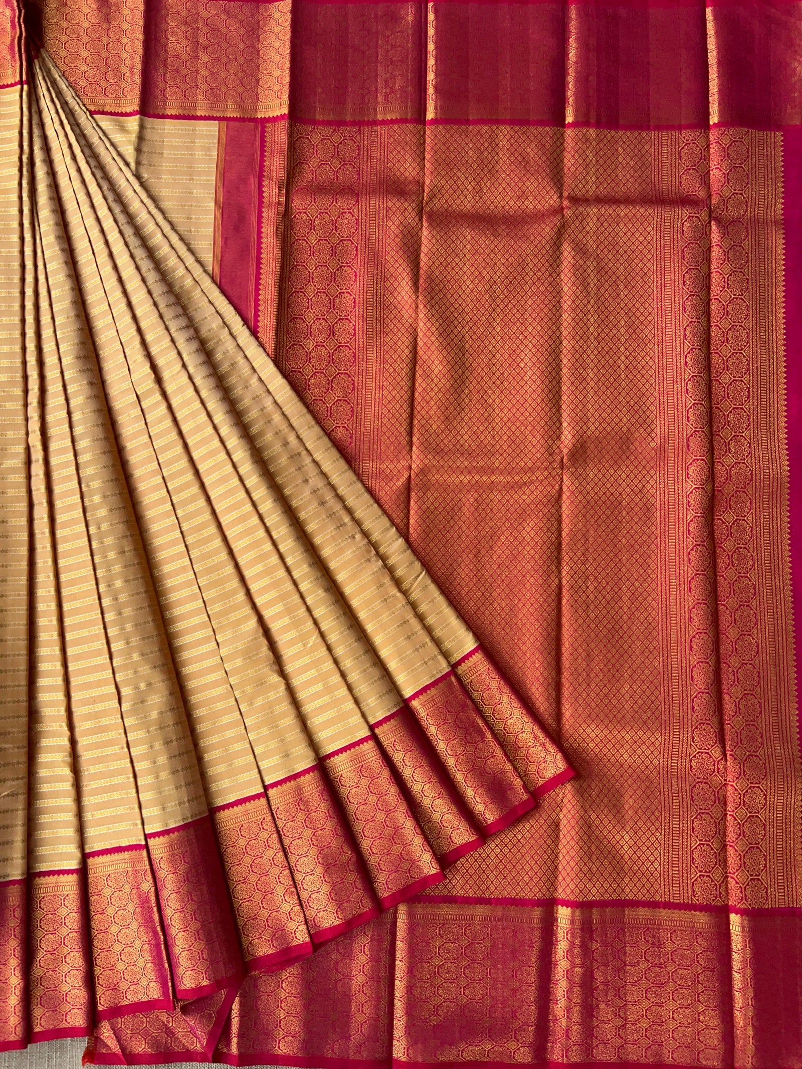 Beige  and Reddish Pink Combo kanchi  kuttu border saree with horizontal stripes