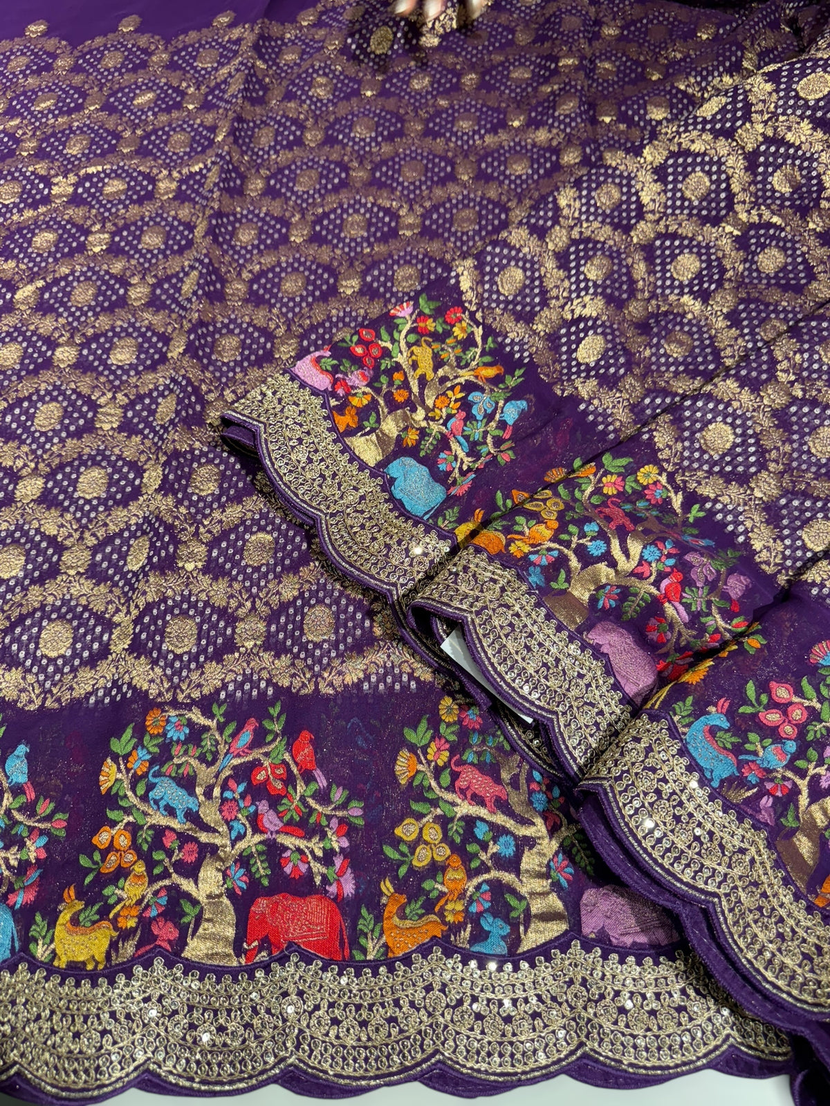 Brinjal Bandhini Georgette Saree with sabya style scallop border