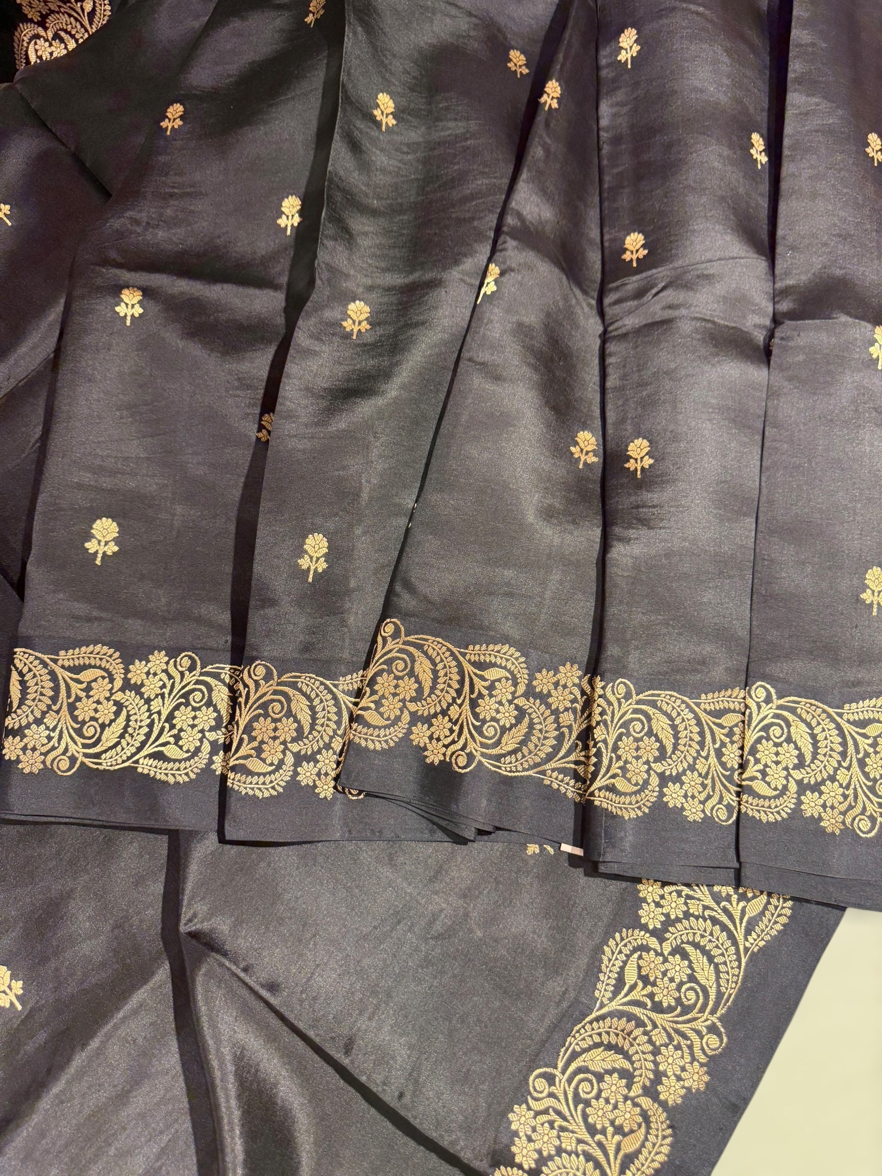 Black Raw Mangoe Silk Saree with Mashru Open Borders