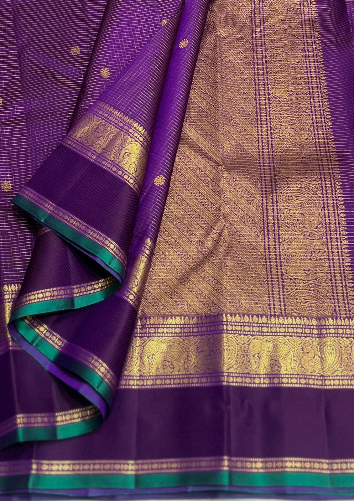 Brinjal Vaira Oosi Checks Vintage Kanjeevaram Saree