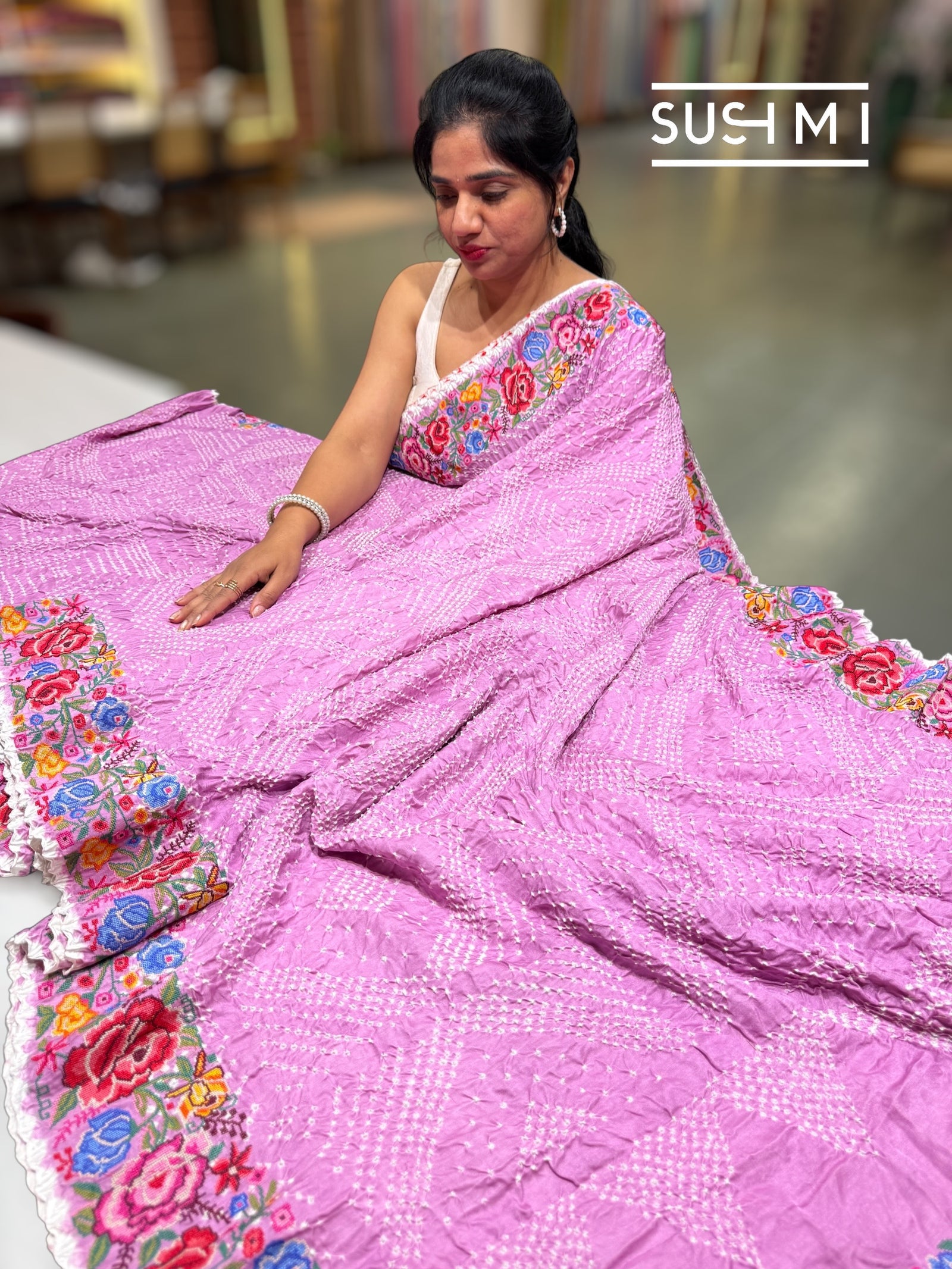 Lilac Pink Pure Gajji Silk Rai bandhej Saree with petite point embroidery : SM077