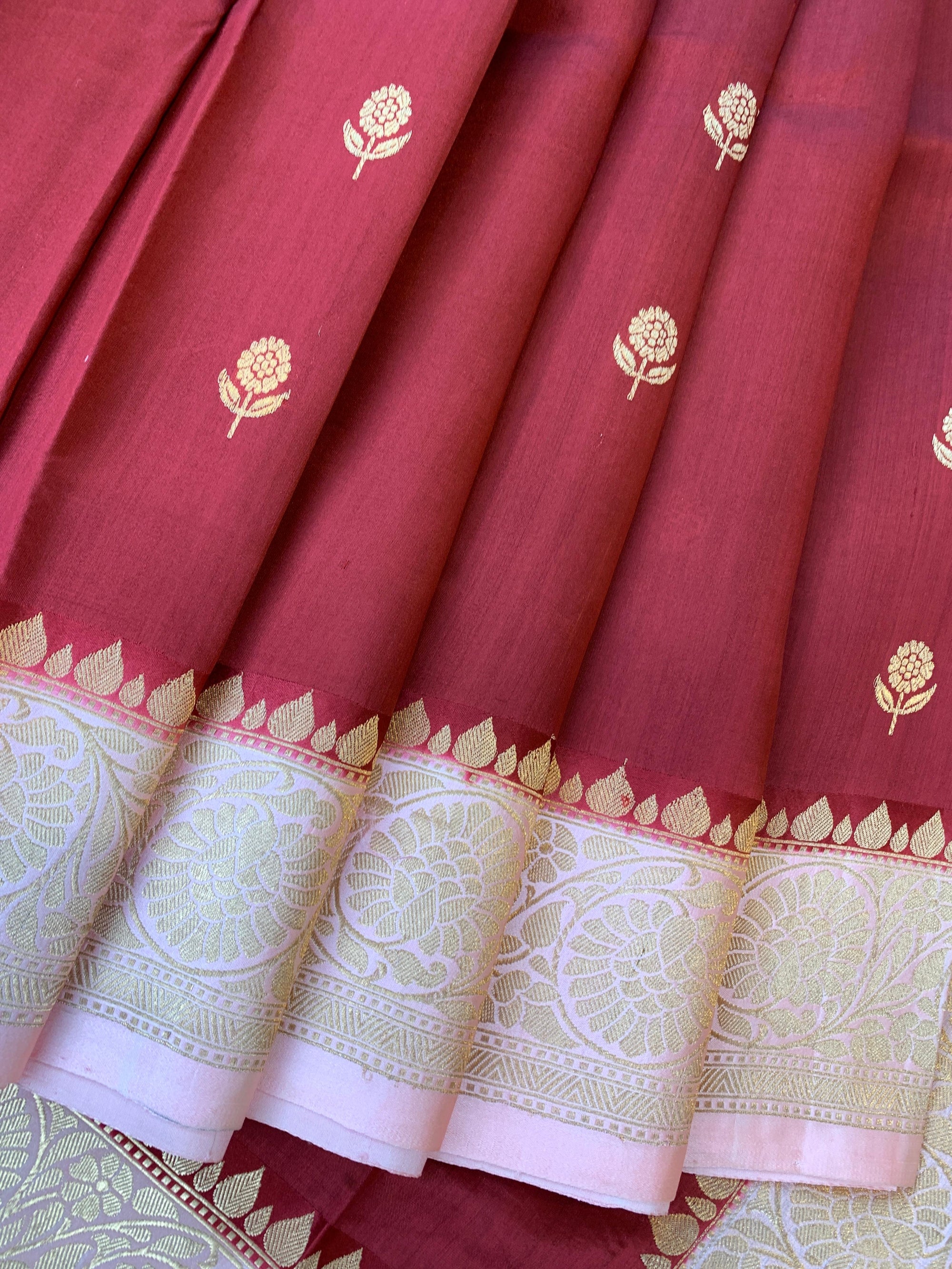 Meroon & Pink Combo Raw Mangoe Silk Saree with kaduwa woven motifs.