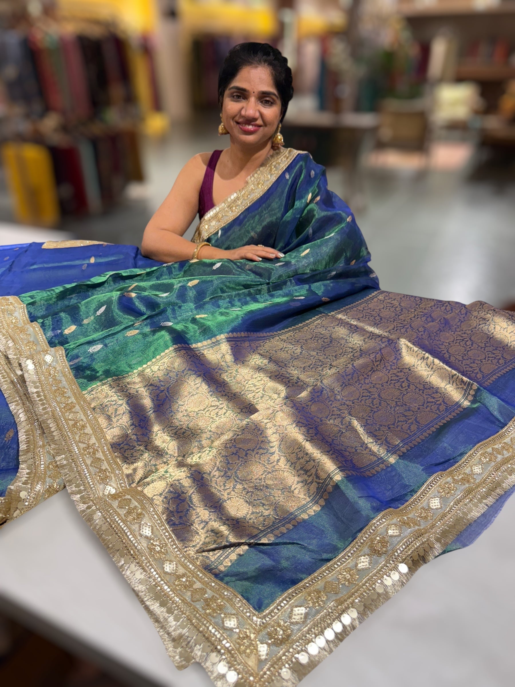 Peacock Green dual tone Pure handloom Banarasi Tissue saree