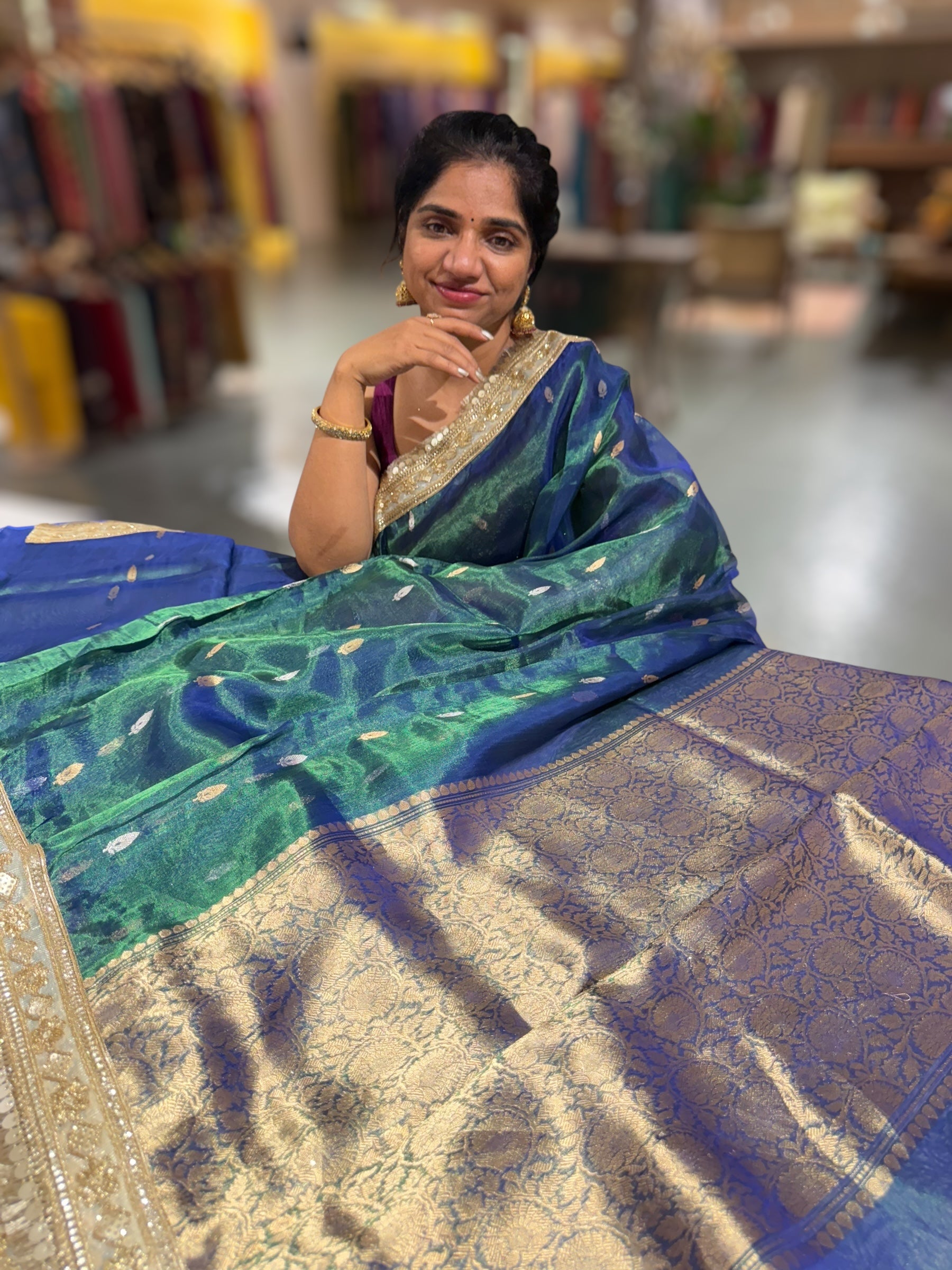 Peacock Green dual tone Pure handloom Banarasi Tissue saree