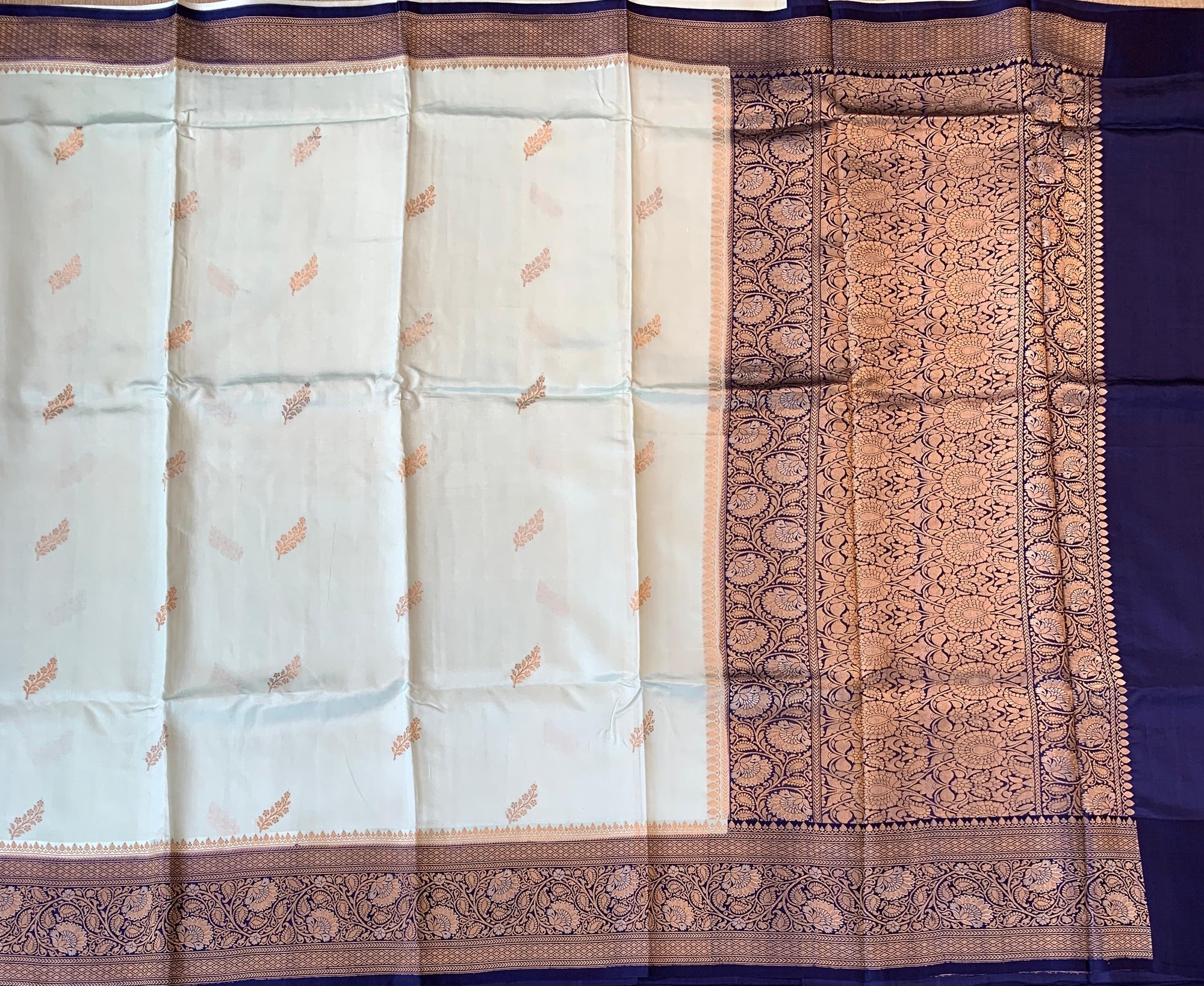 Powder Blue & Navy Blue Combo Raw Mangoe Silk Saree with heavy weaving mashru border & kaduwa woven motifs.