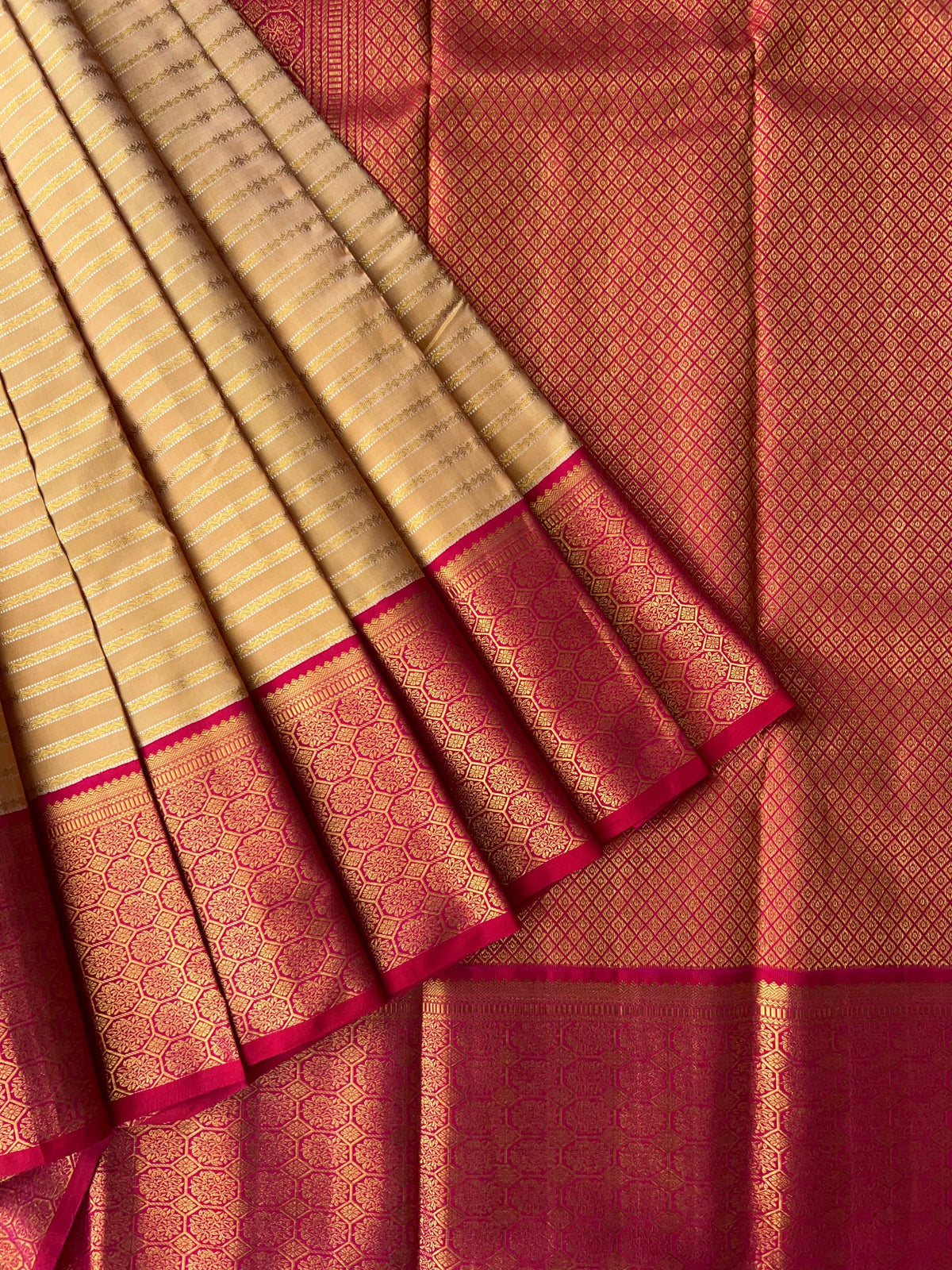 Beige  and Reddish Pink Combo kanchi  kuttu border saree with horizontal stripes