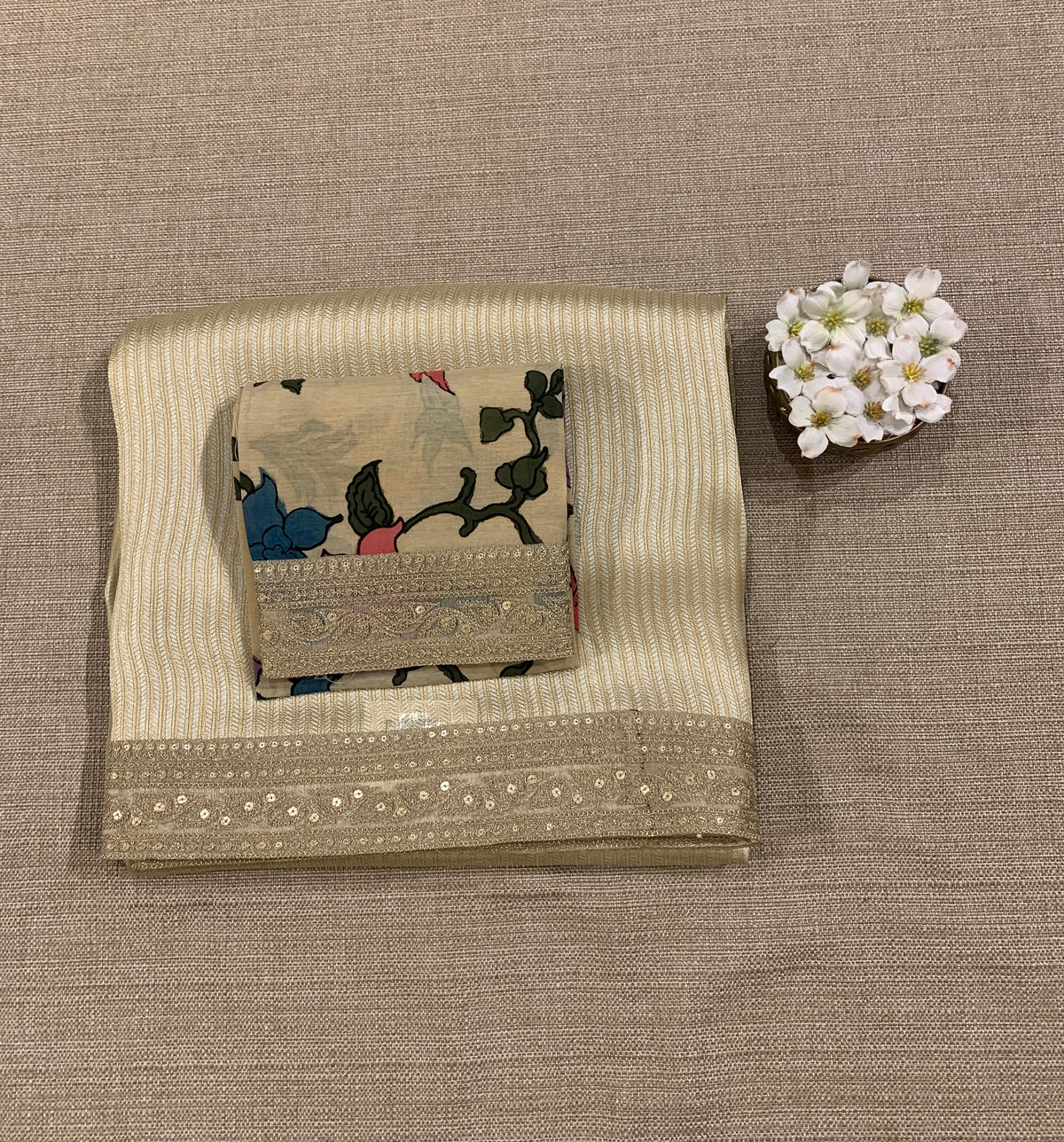 Ivory Banarasi tonchoi with pen kalamkari Blouses