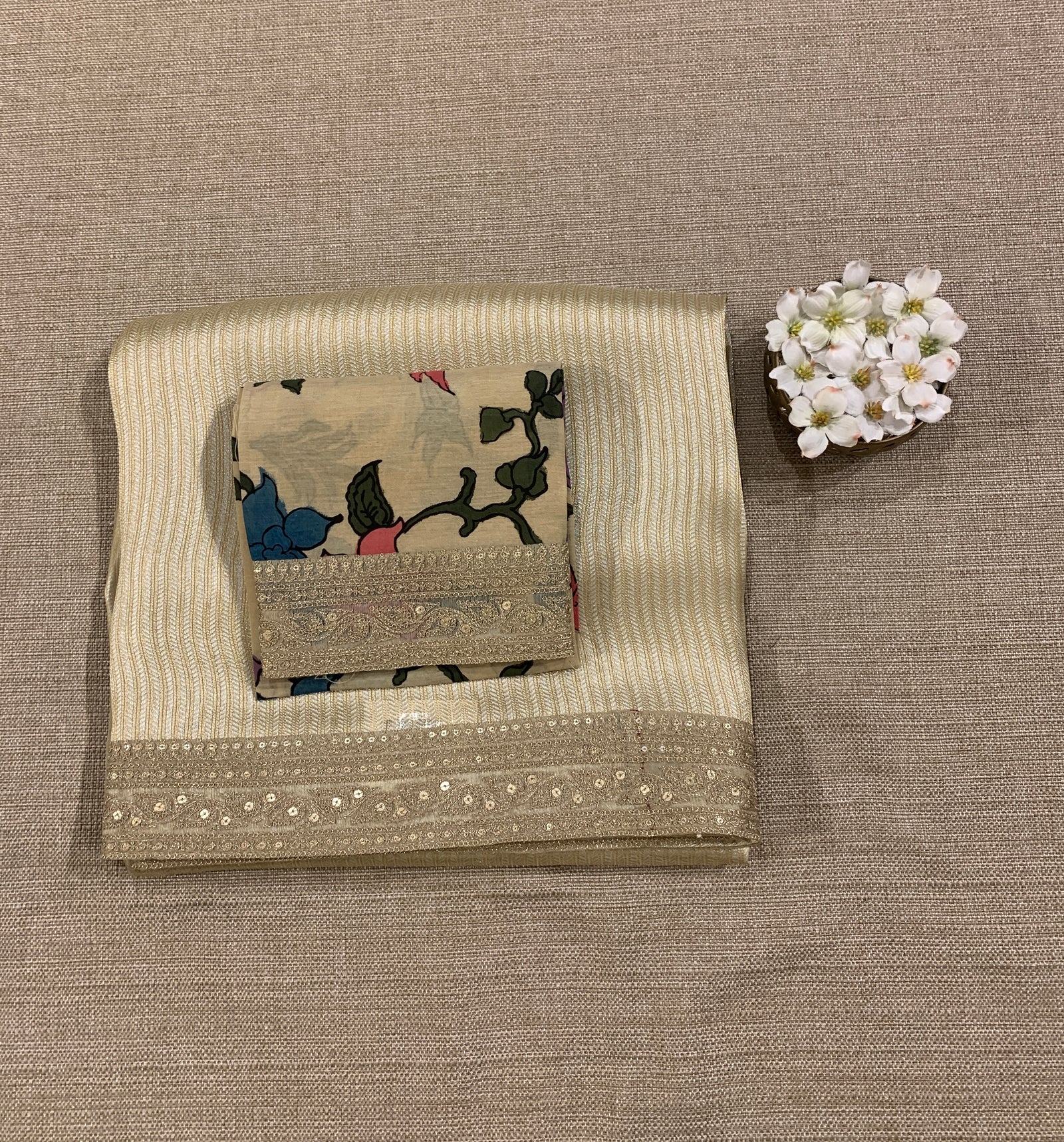 Ivory Banarasi tonchoi with pen kalamkari Blouses