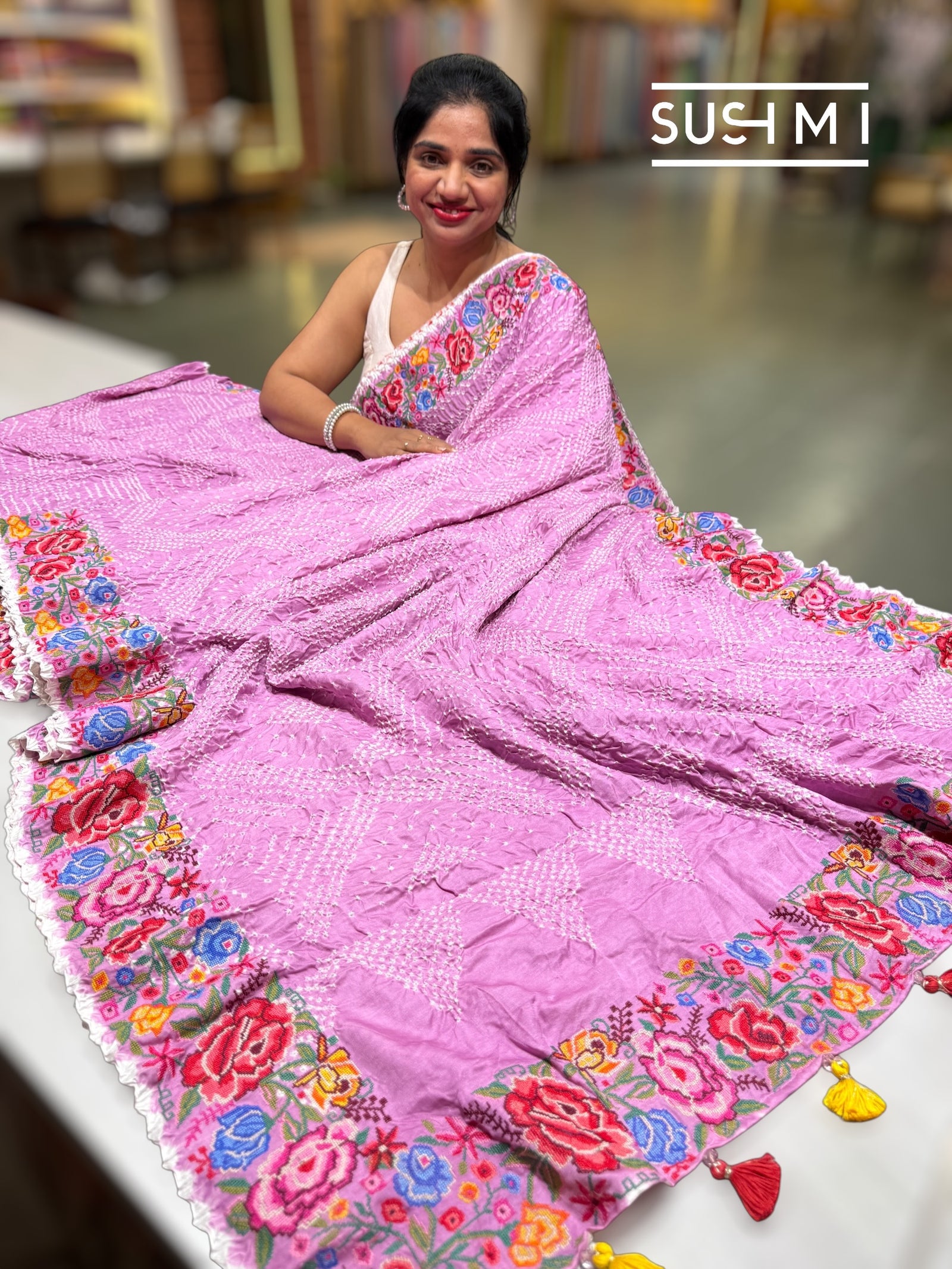 Lilac Pink Pure Gajji Silk Rai bandhej Saree with petite point embroidery : SM077