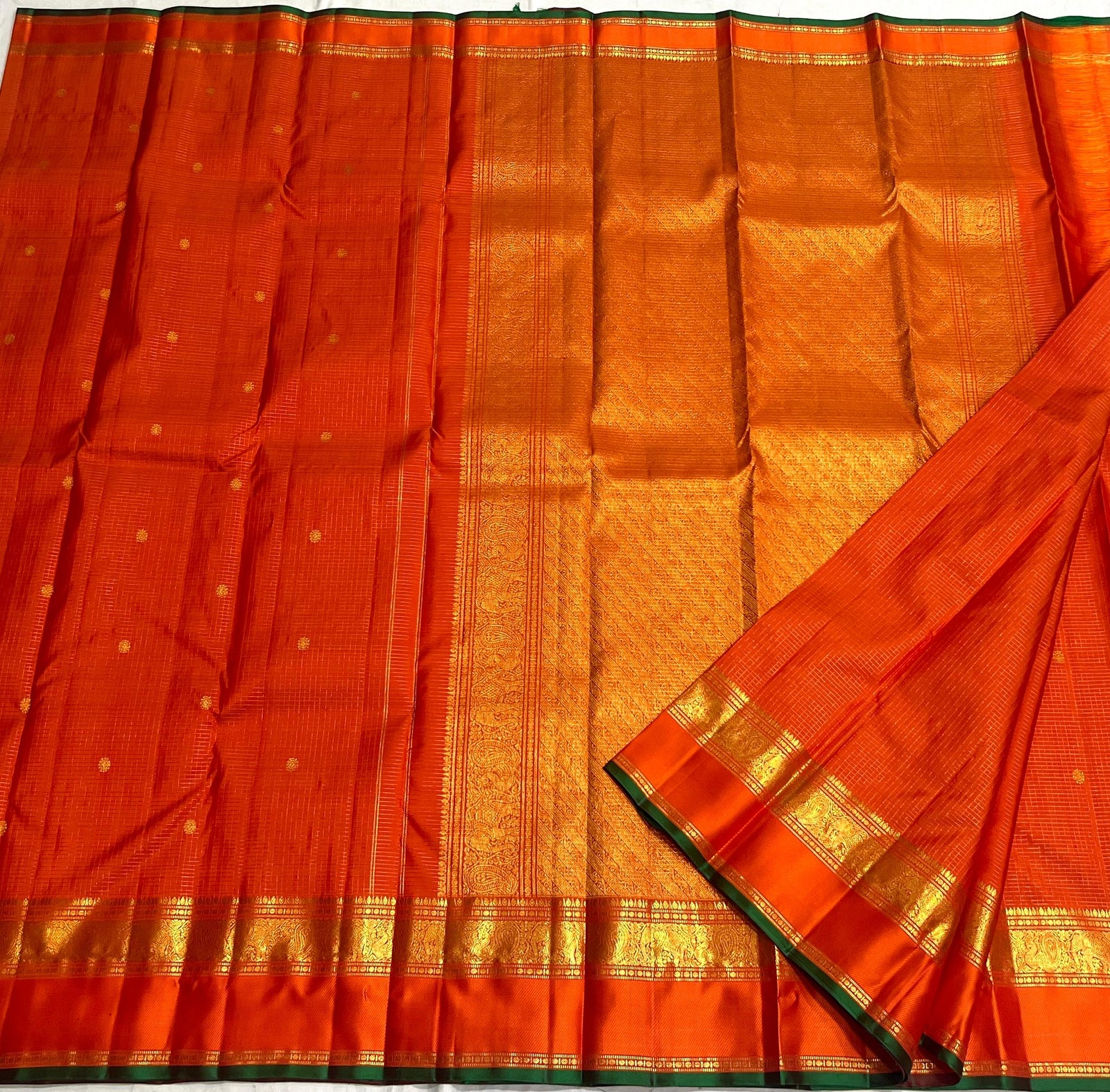 Orange vaira oosi Kanchipuram Vintage Saree