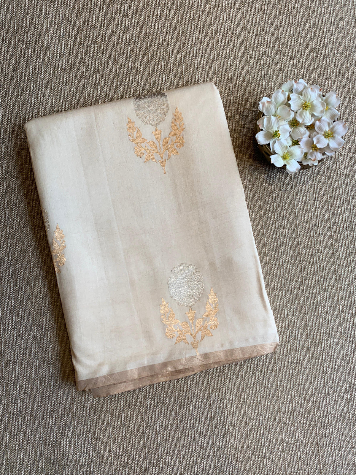 Light Beige Borderless Poona Silk Saree