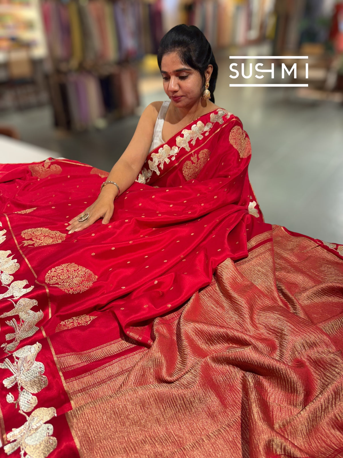 Chilli Red Mysore silk saree with woven motif and embroidered border : D62133