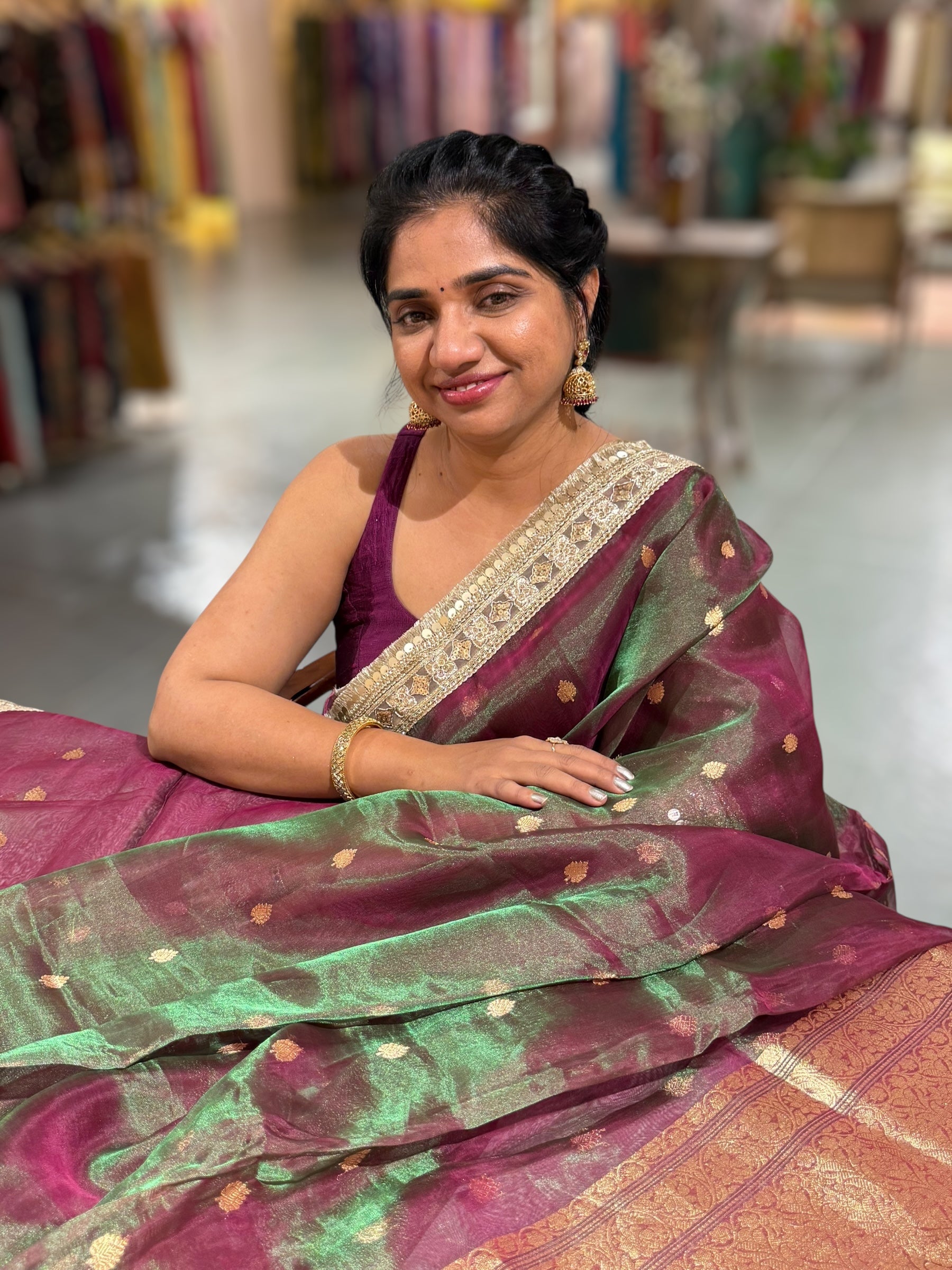 Green & Wine Dual tone Pure handloom Banarasi Tissue saree
