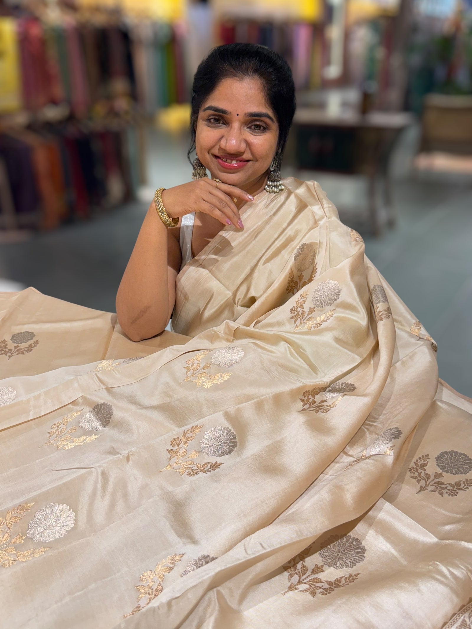 Light Beige Borderless Poona Silk Saree