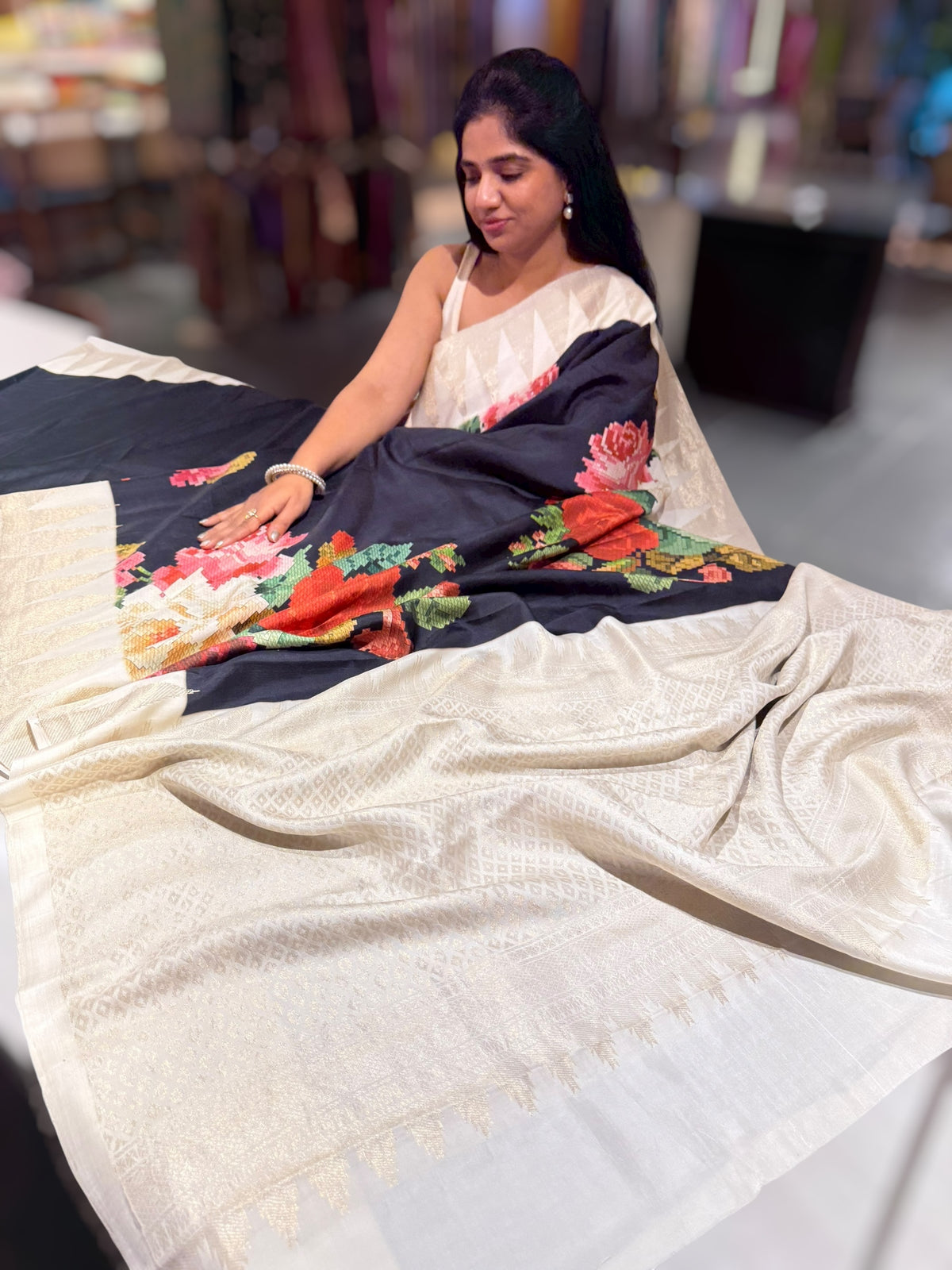 Kanchi soft silk Designer printed saree with temple border