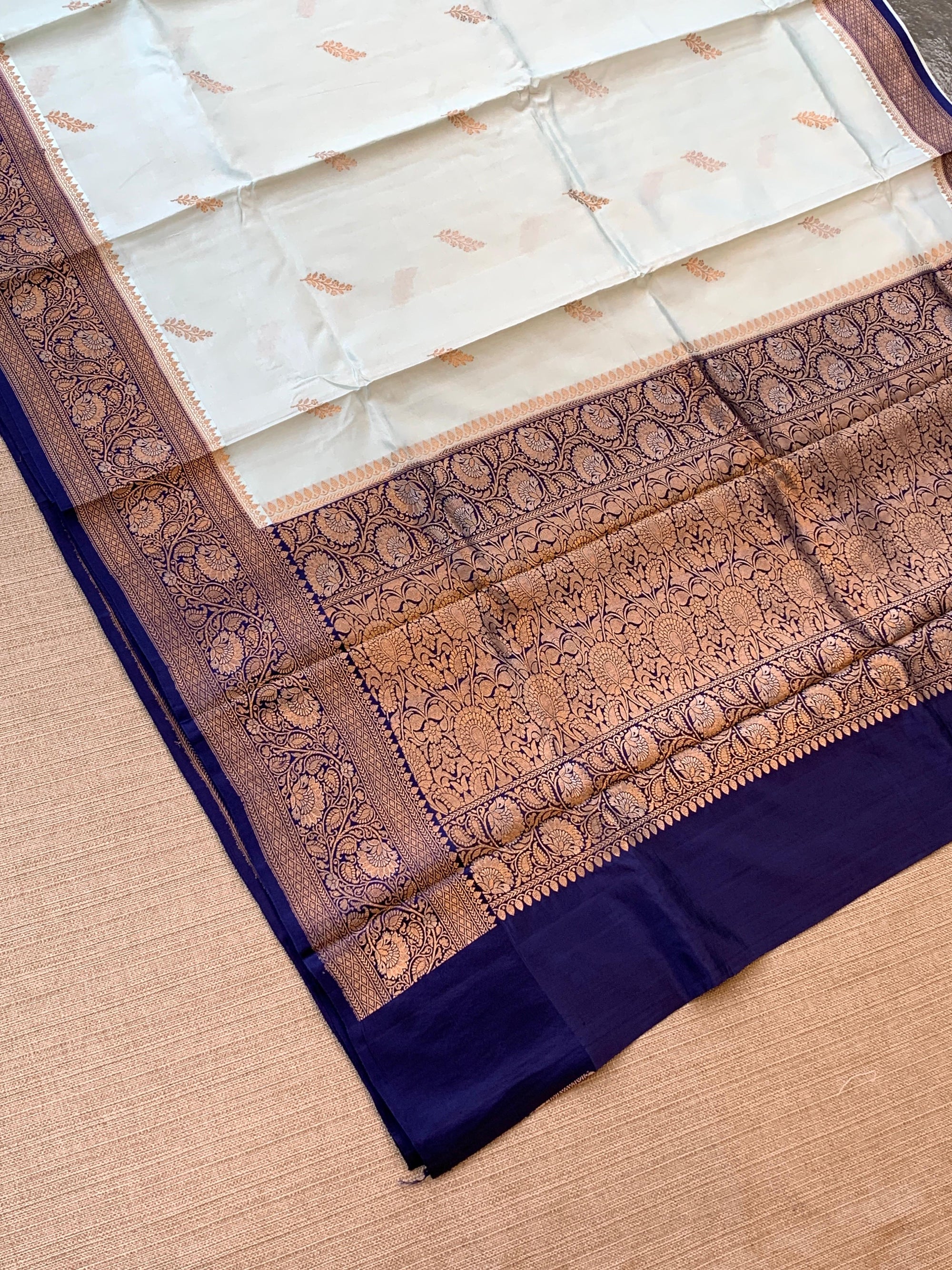 Powder Blue & Navy Blue Combo Raw Mangoe Silk Saree with heavy weaving mashru border & kaduwa woven motifs.