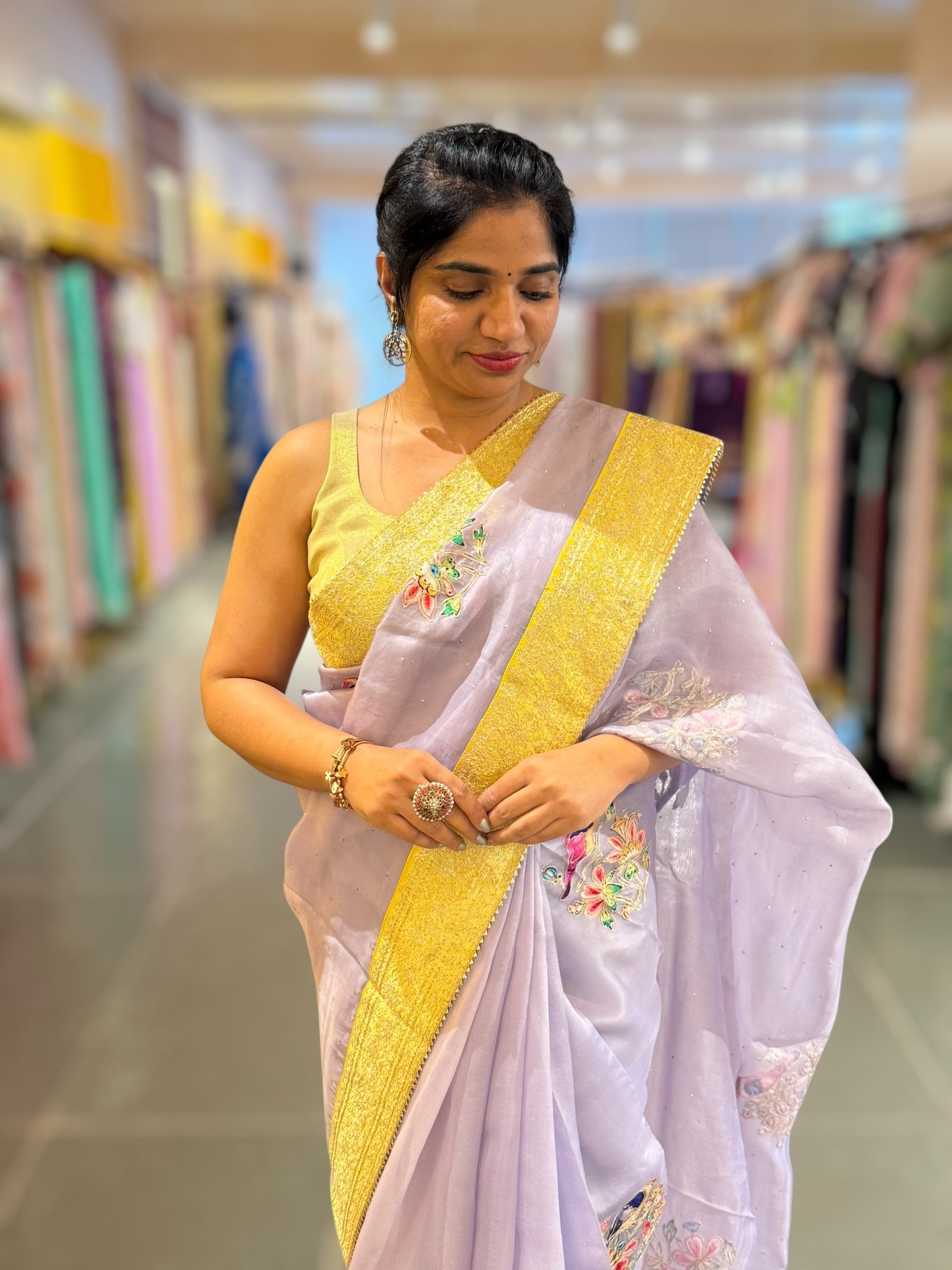 Lilac Pure Organza Saree with banarasi pitawork border and bird applique motifs allover the saree