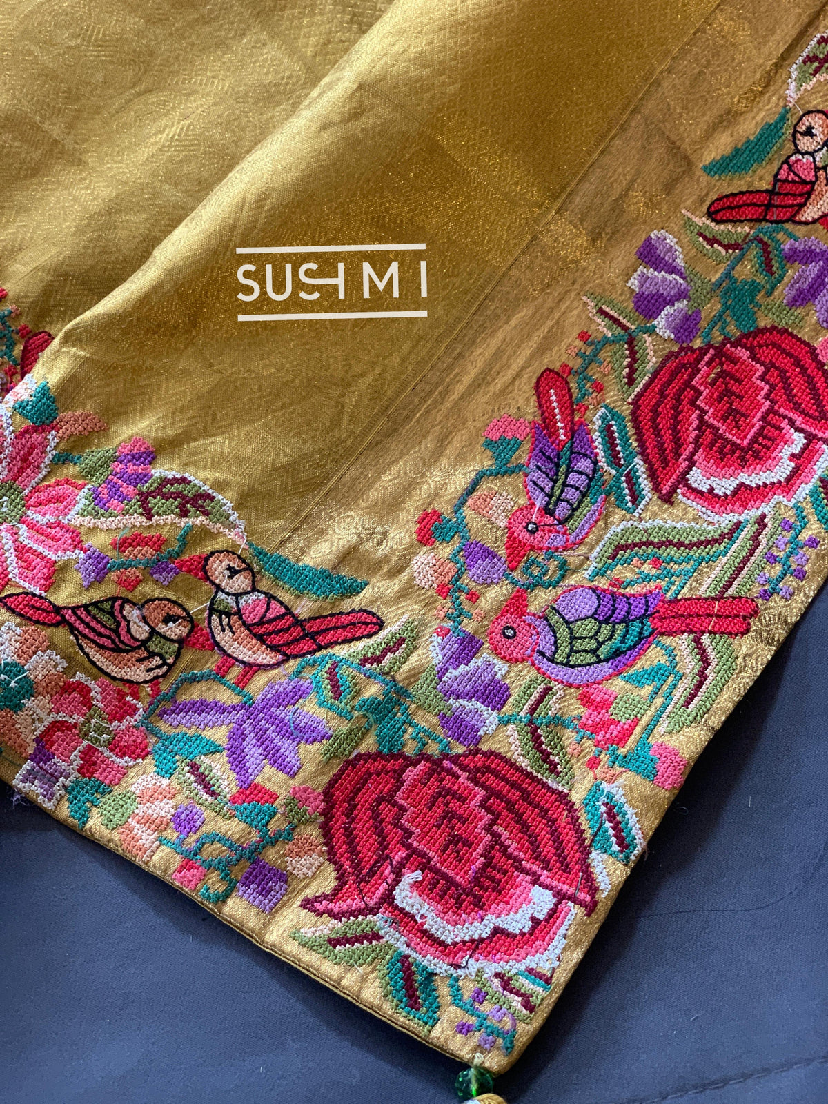 Molten Gold Kanjeevaram Tissue Sareewith petite point embroidery : S62F089