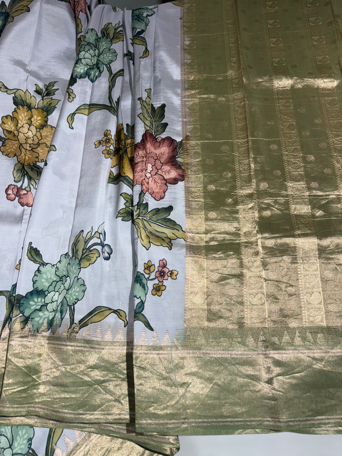 Silverish-Grey Kanjeevaram Designer print saree