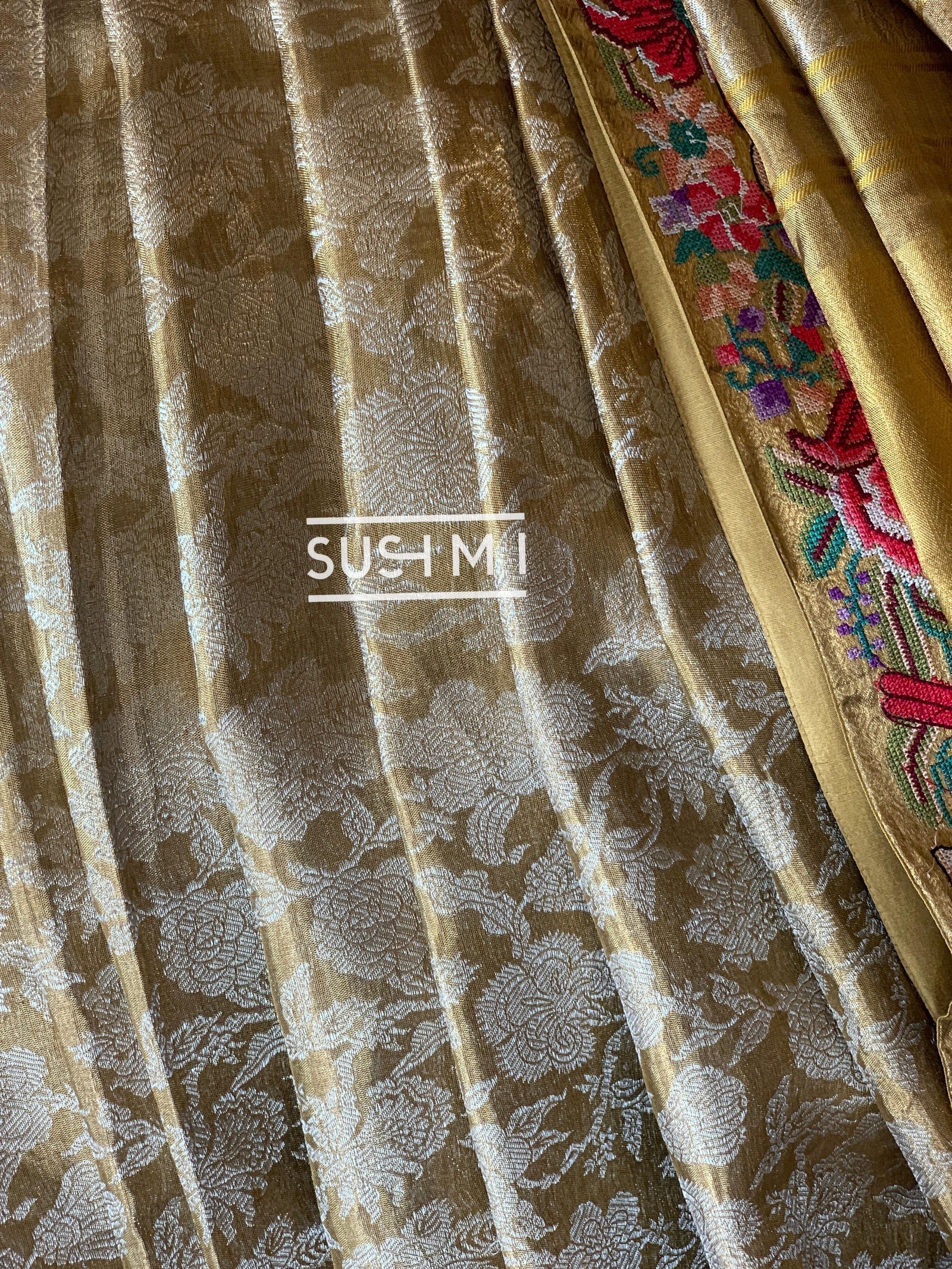 Molten Gold Kanjeevaram Tissue Sareewith petite point embroidery : S62F089