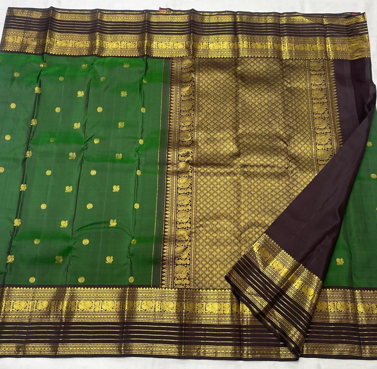 Emerald Green & Coffee Brown Combo Vaira Oosi Checks Kanjeevaram Saree