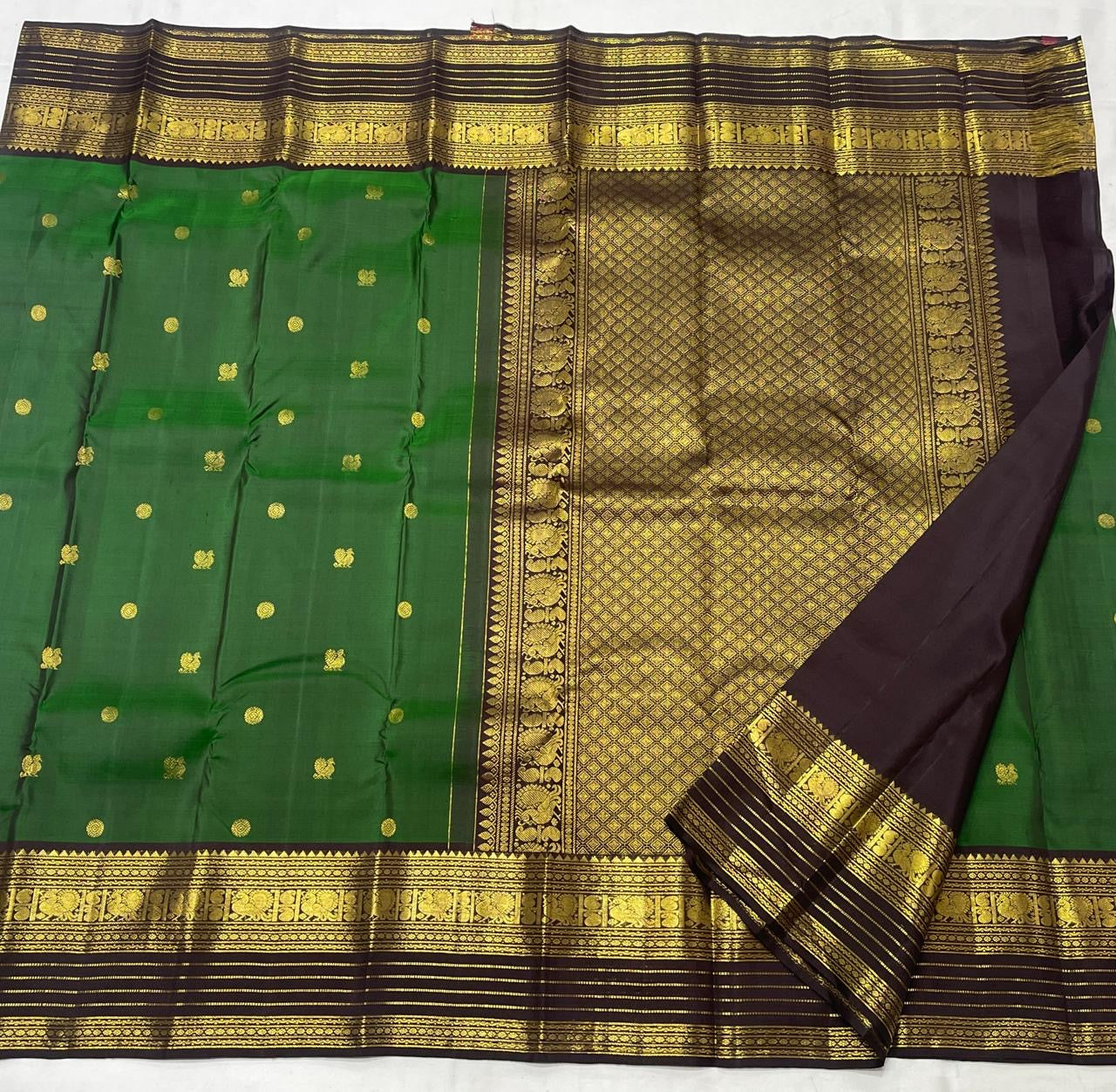 Emerald Green & Coffee Brown Combo Vaira Oosi Checks Kanjeevaram Saree
