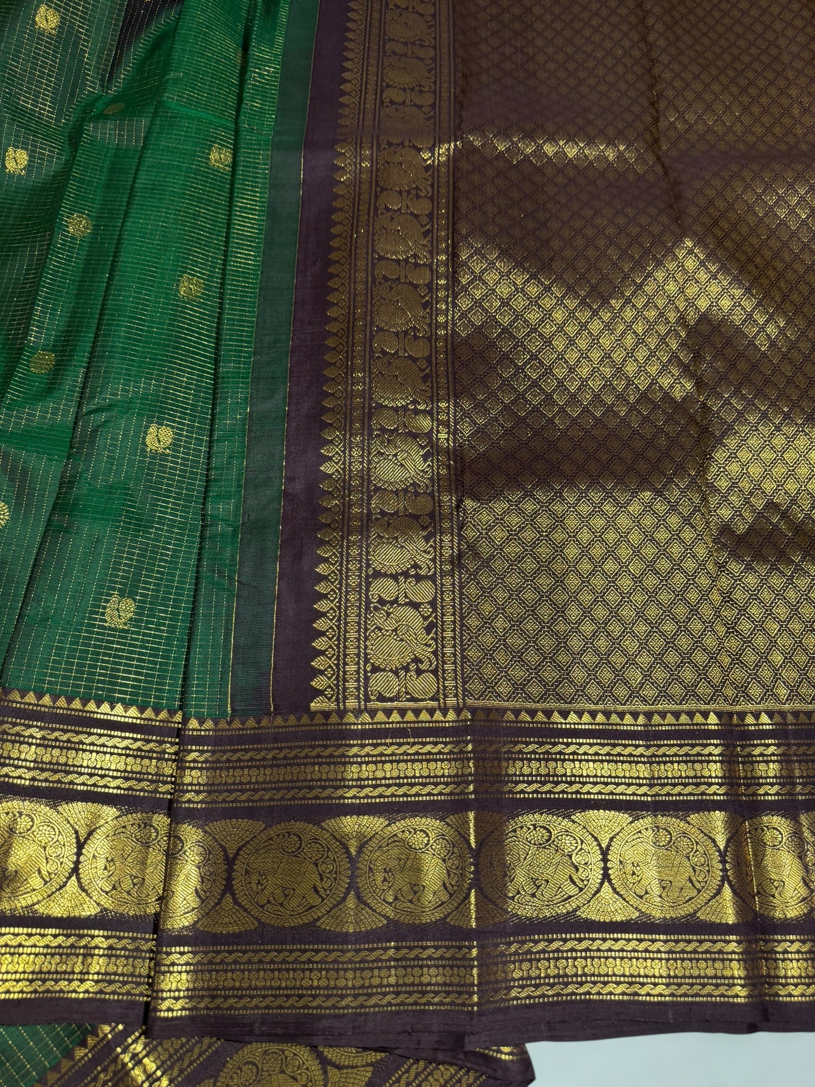 Emerald Green and Brown Combo Vaira Oosi Checks Vintage Kanjeevaram Saree