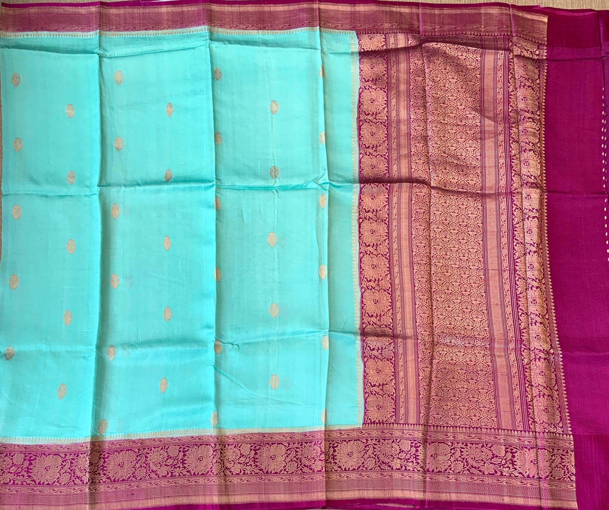 SeaBlue & Majenta Combo Raw Mangoe Silk Saree with heavy weaving mashru border & kaduwa woven motifs.