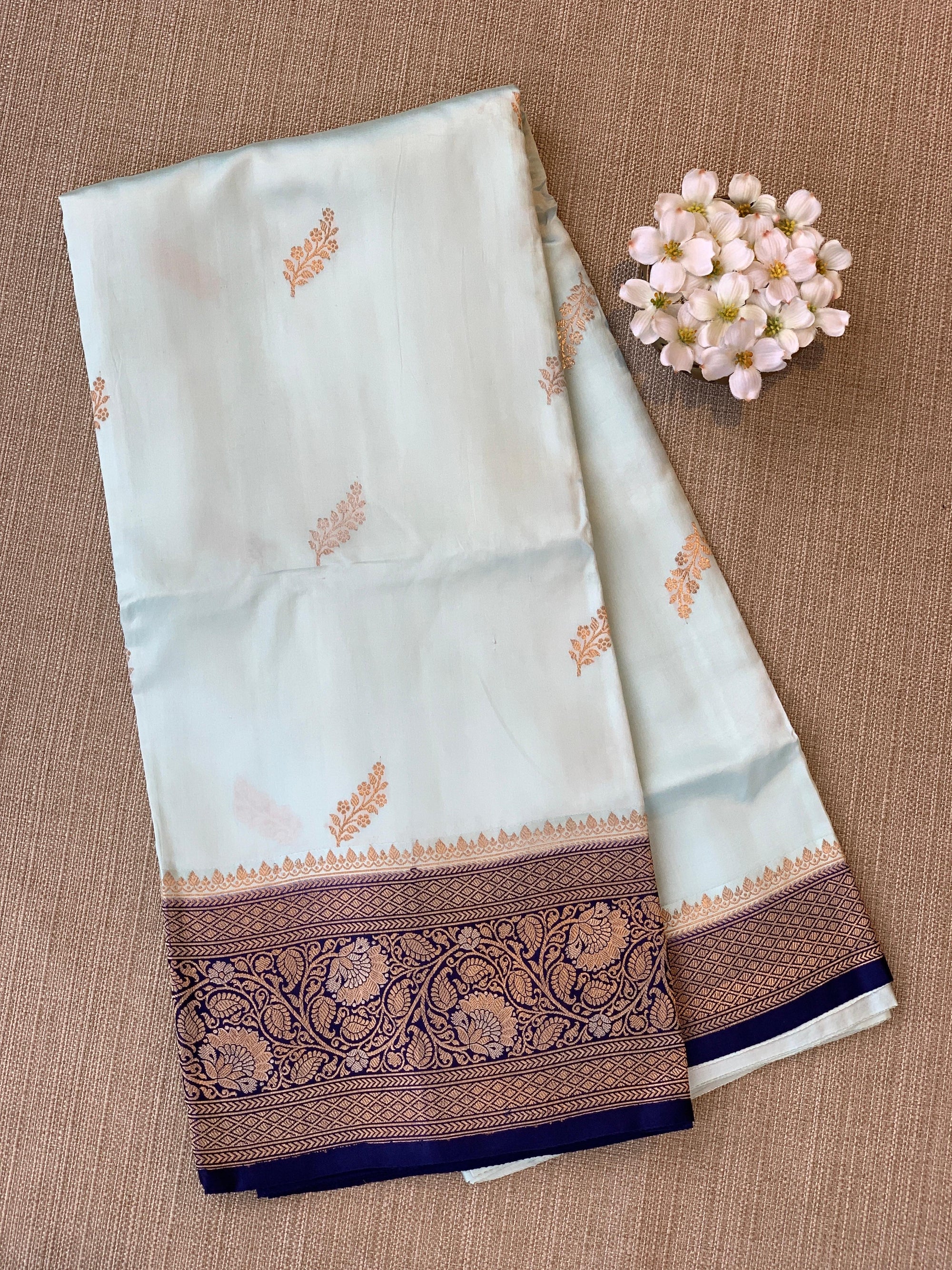 Powder Blue & Navy Blue Combo Raw Mangoe Silk Saree with heavy weaving mashru border & kaduwa woven motifs.