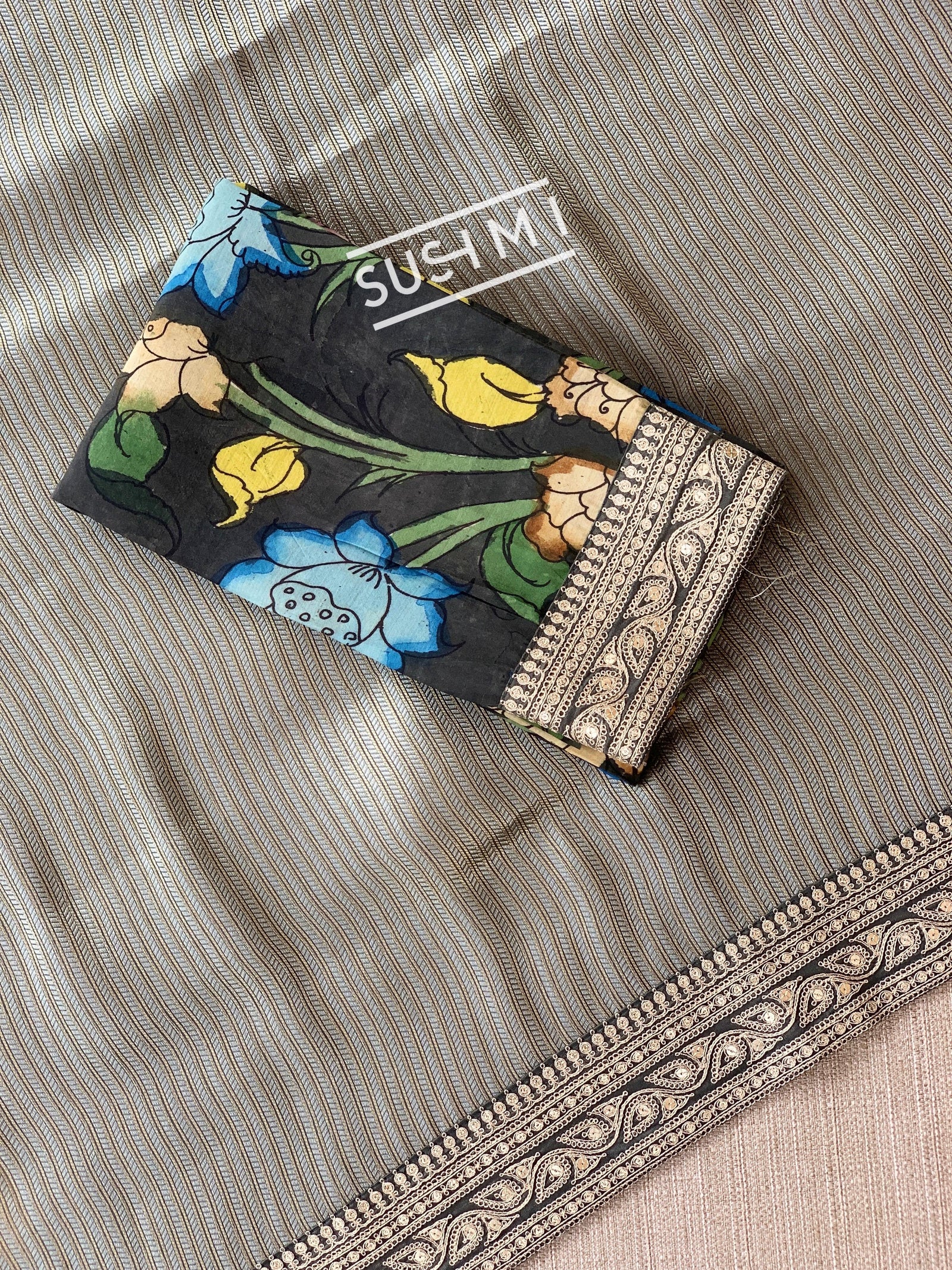 Darkest Green Banarasi tonchoi with pen kalamkari Blouse : D62F022