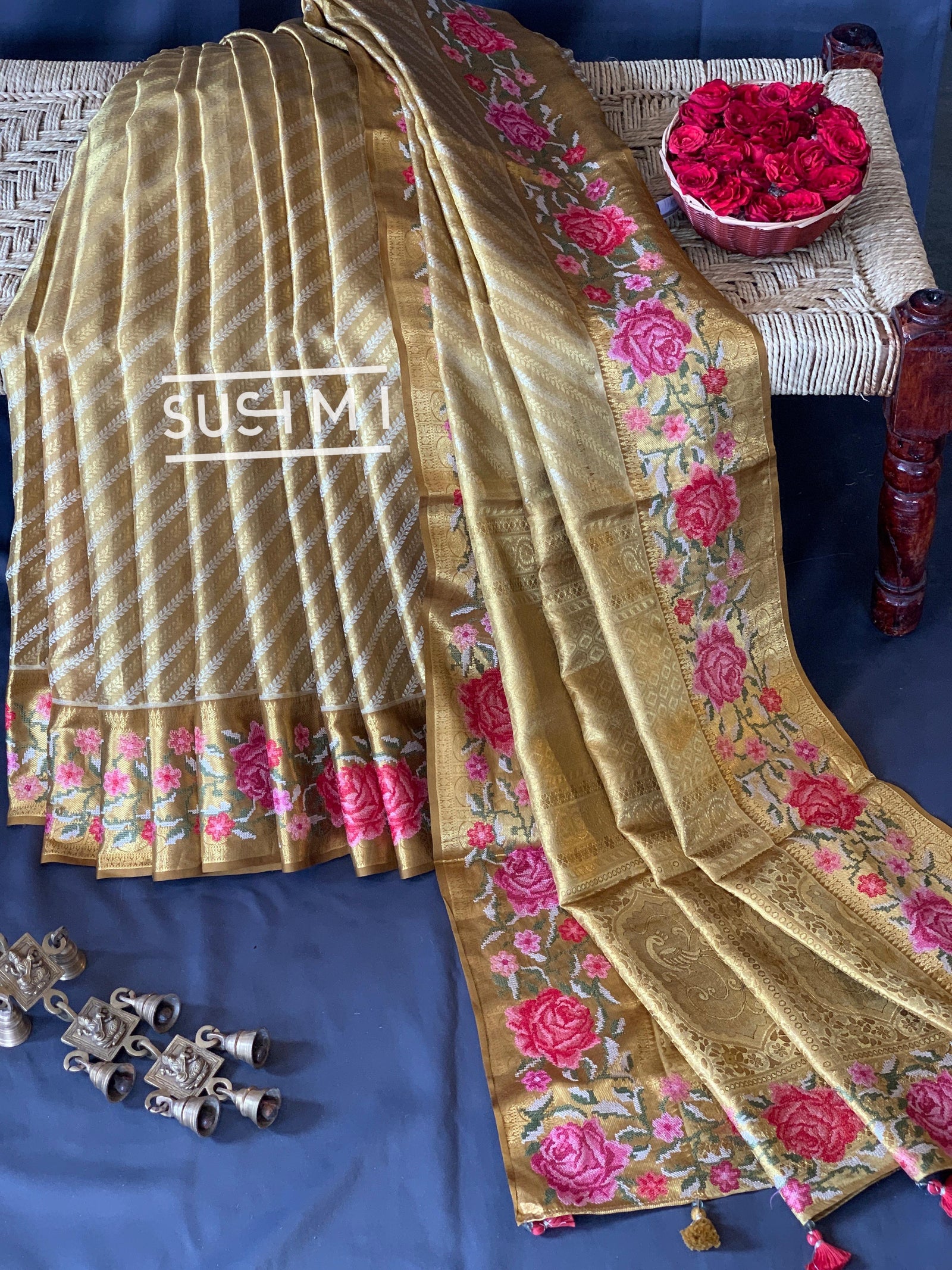 Molten Gold Kanjeevaram Tissue Sareewith petite point embroidery : S62F088