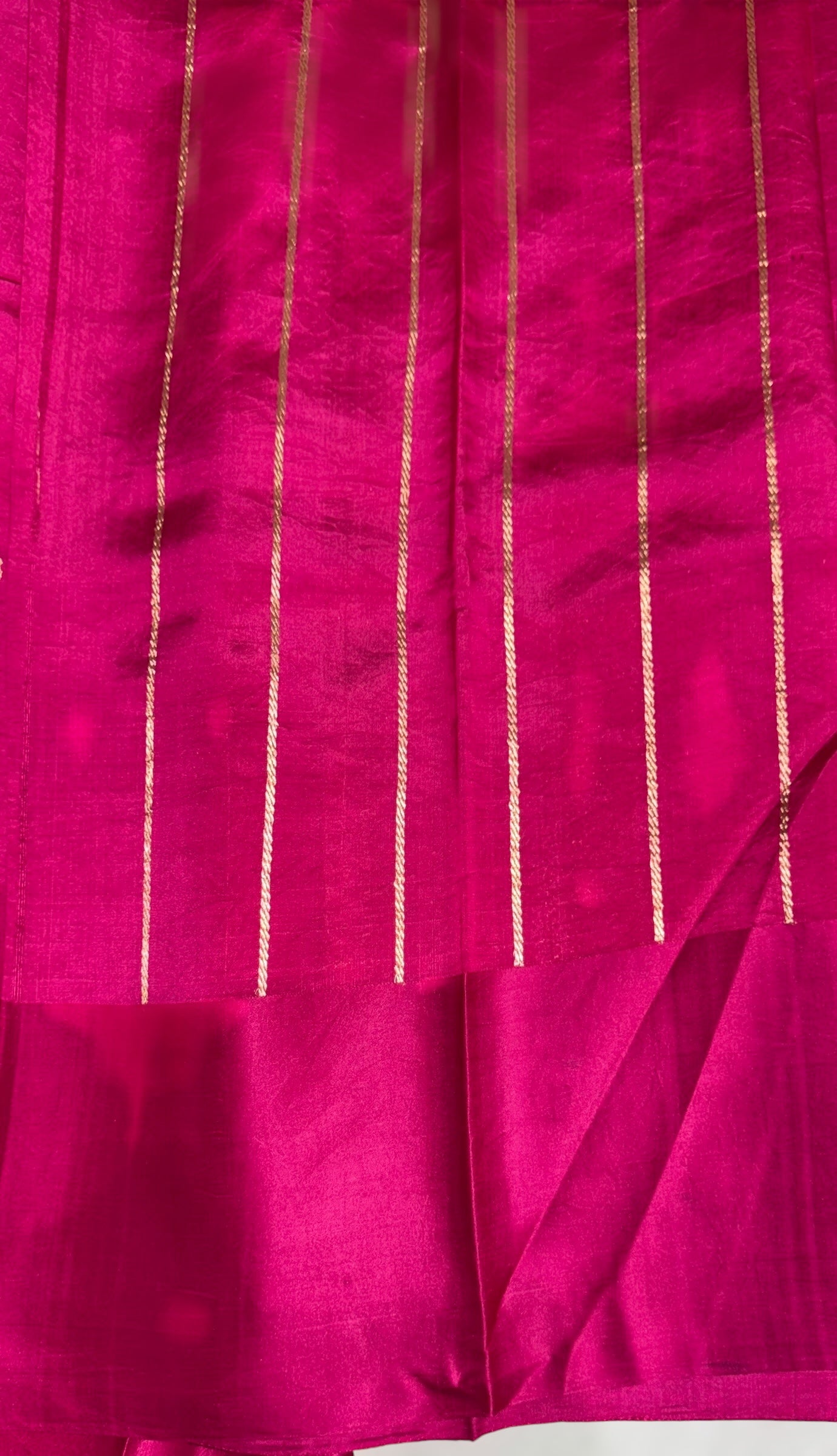 Rani Pink Raw Mangoe Silk Saree with kaduwa woven Motifs on Mashru Borders