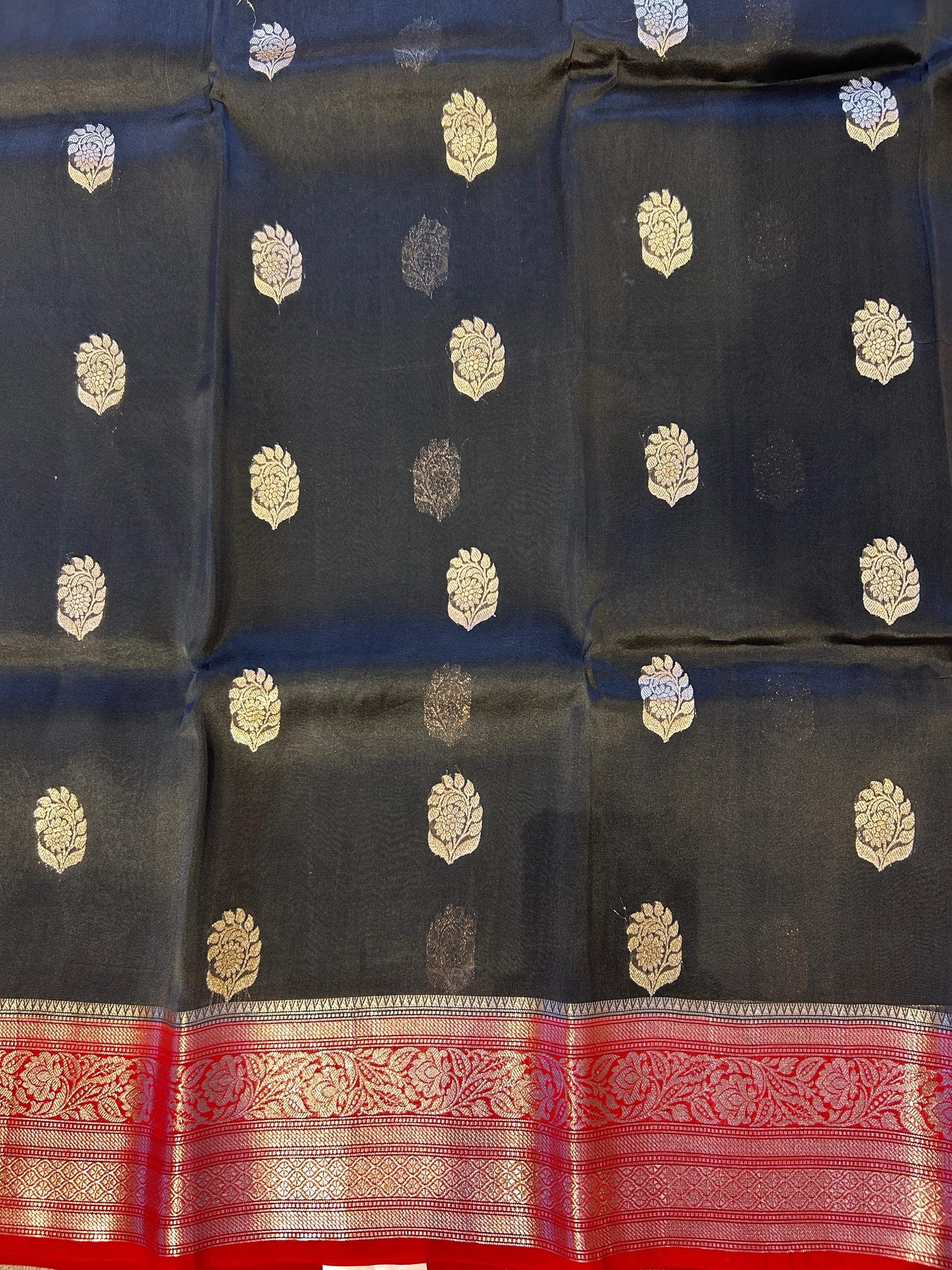 Black and Red Combo Pure Handloom premium Kora Banarasi Saree