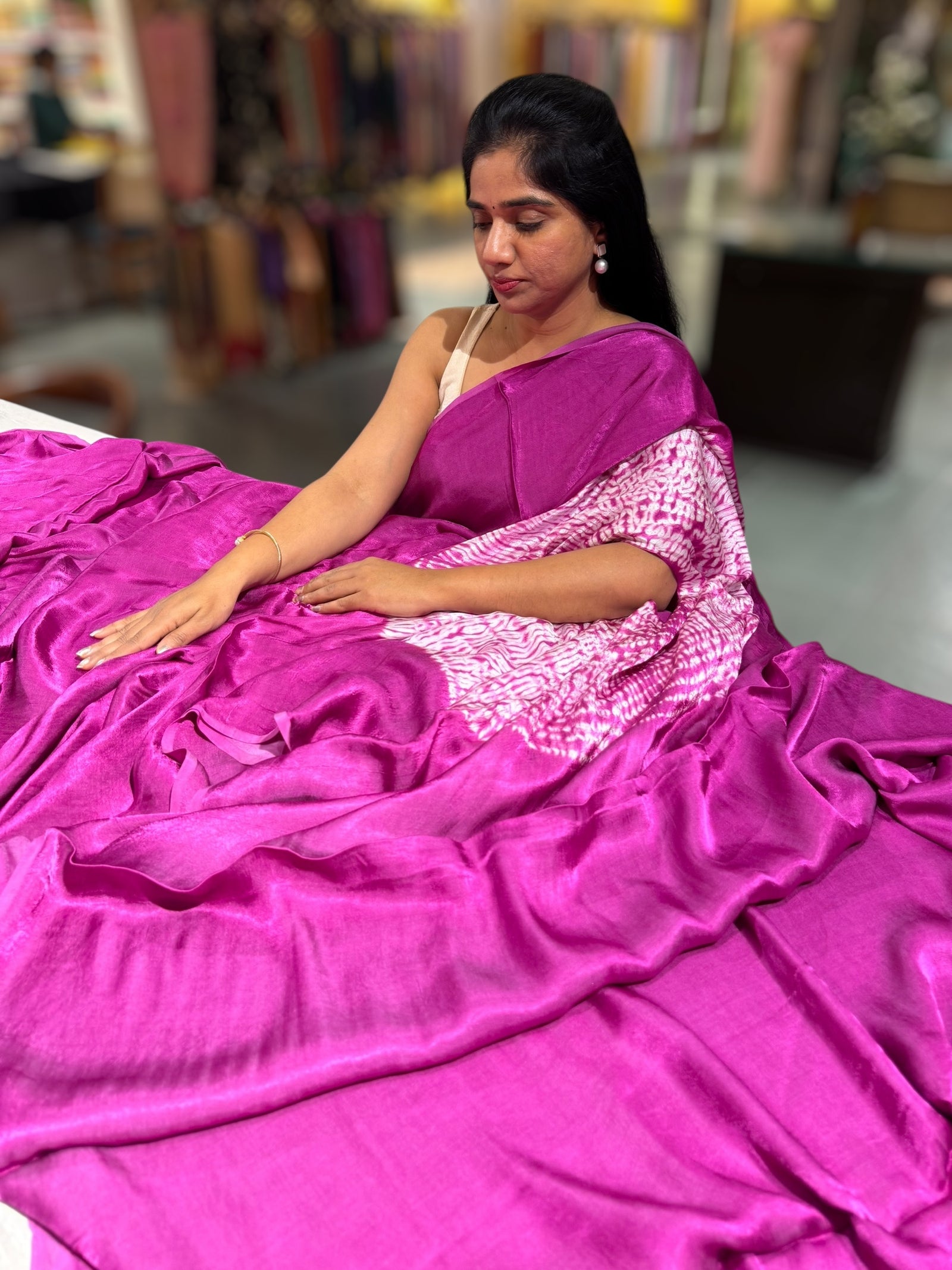 Majenta gajji silk saree with bandhini circular pallu