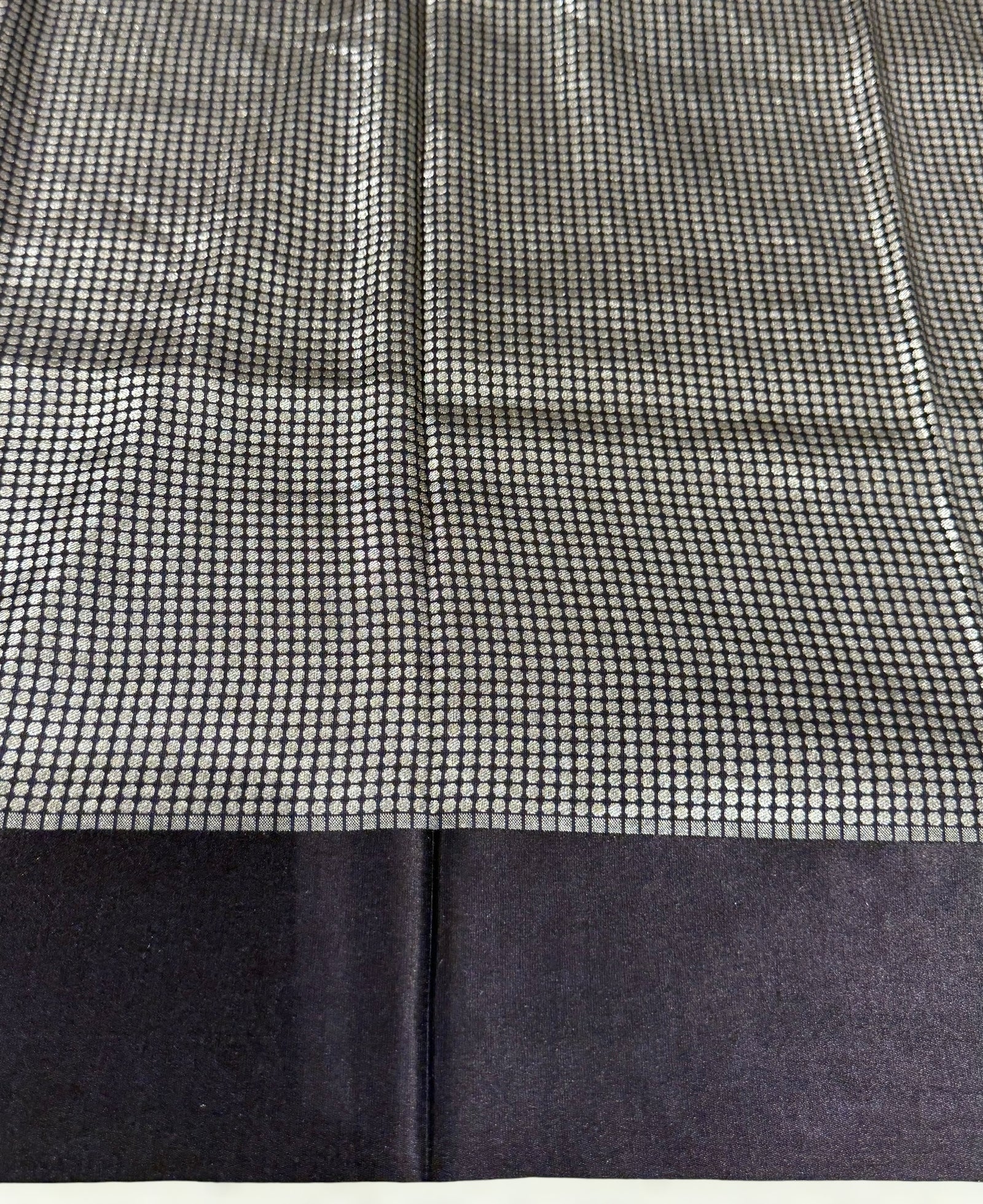 Pure handloom Banarasi Tussar Khaddi Georgette with Tulip Border