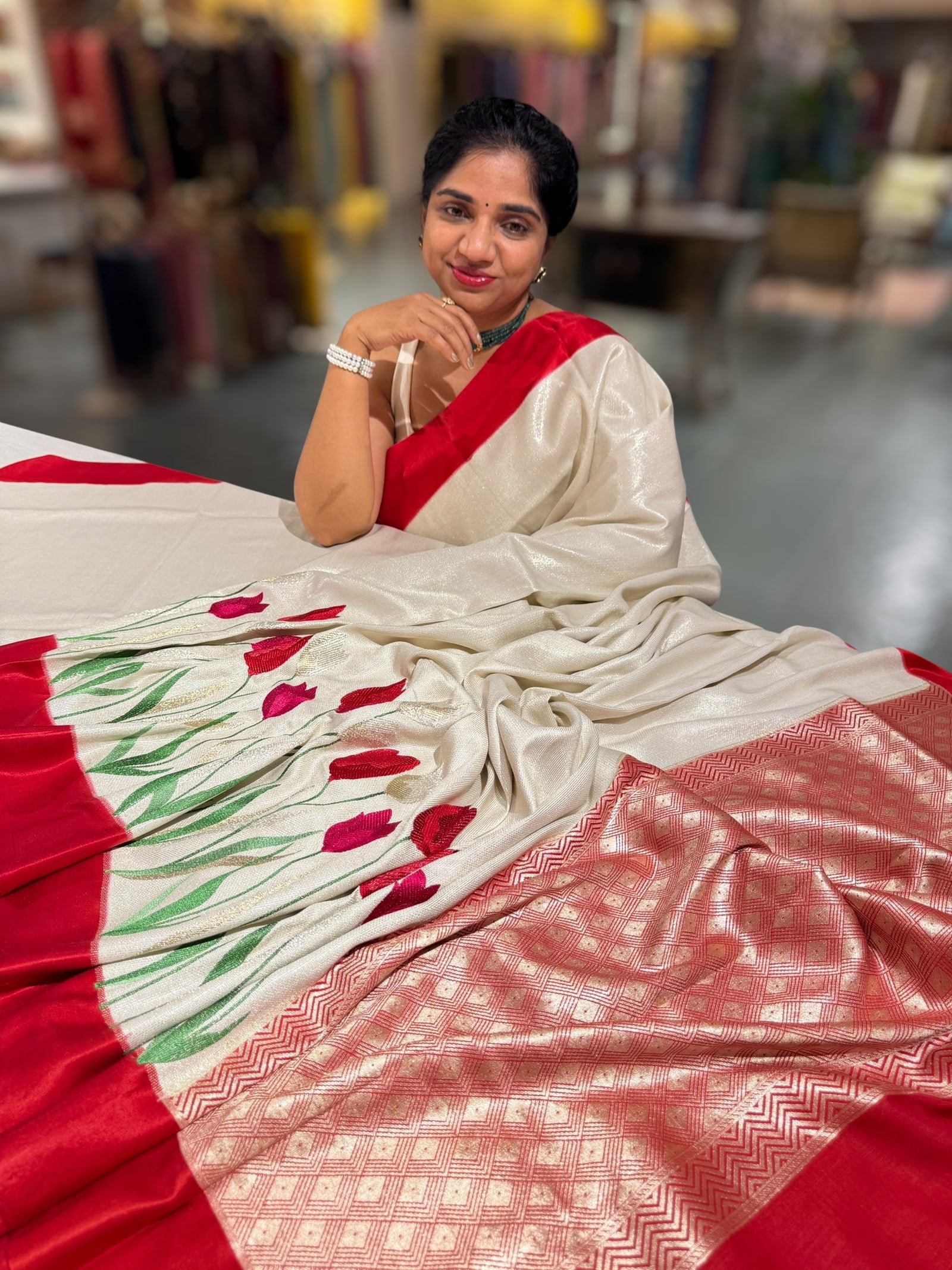 Pure handloom Banarasi Tussar Khaddi Georgette with Tulip Border