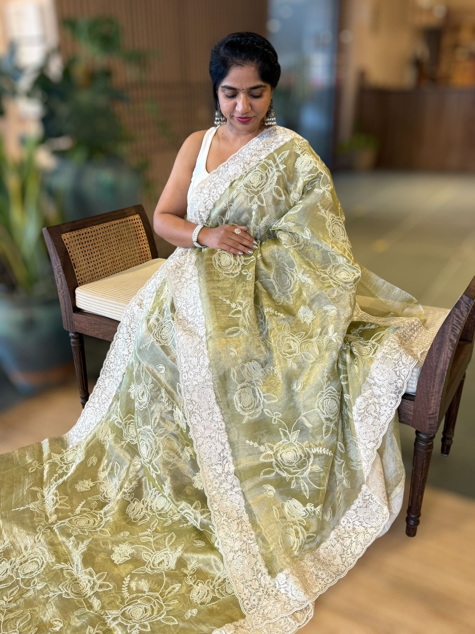 Pista PURE HANDLOOM TISSUE SAREE