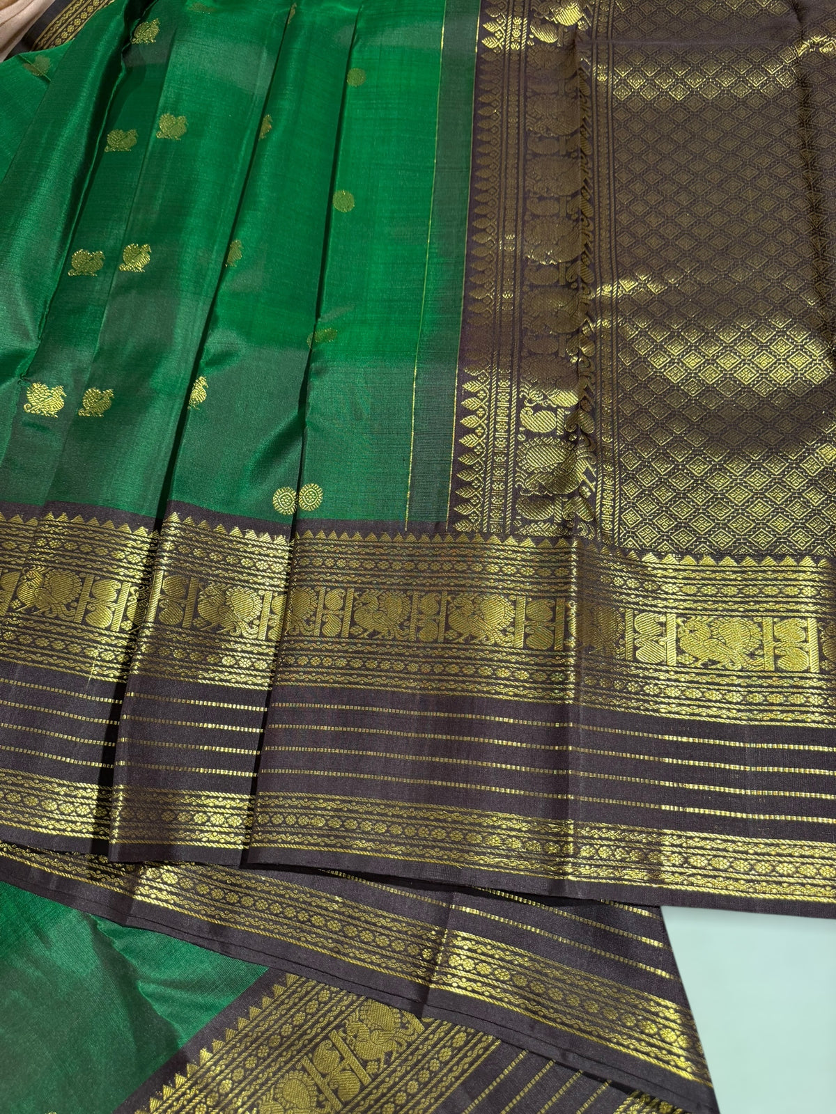 Emerald Green & Coffee Brown Combo Vaira Oosi Checks Kanjeevaram Saree